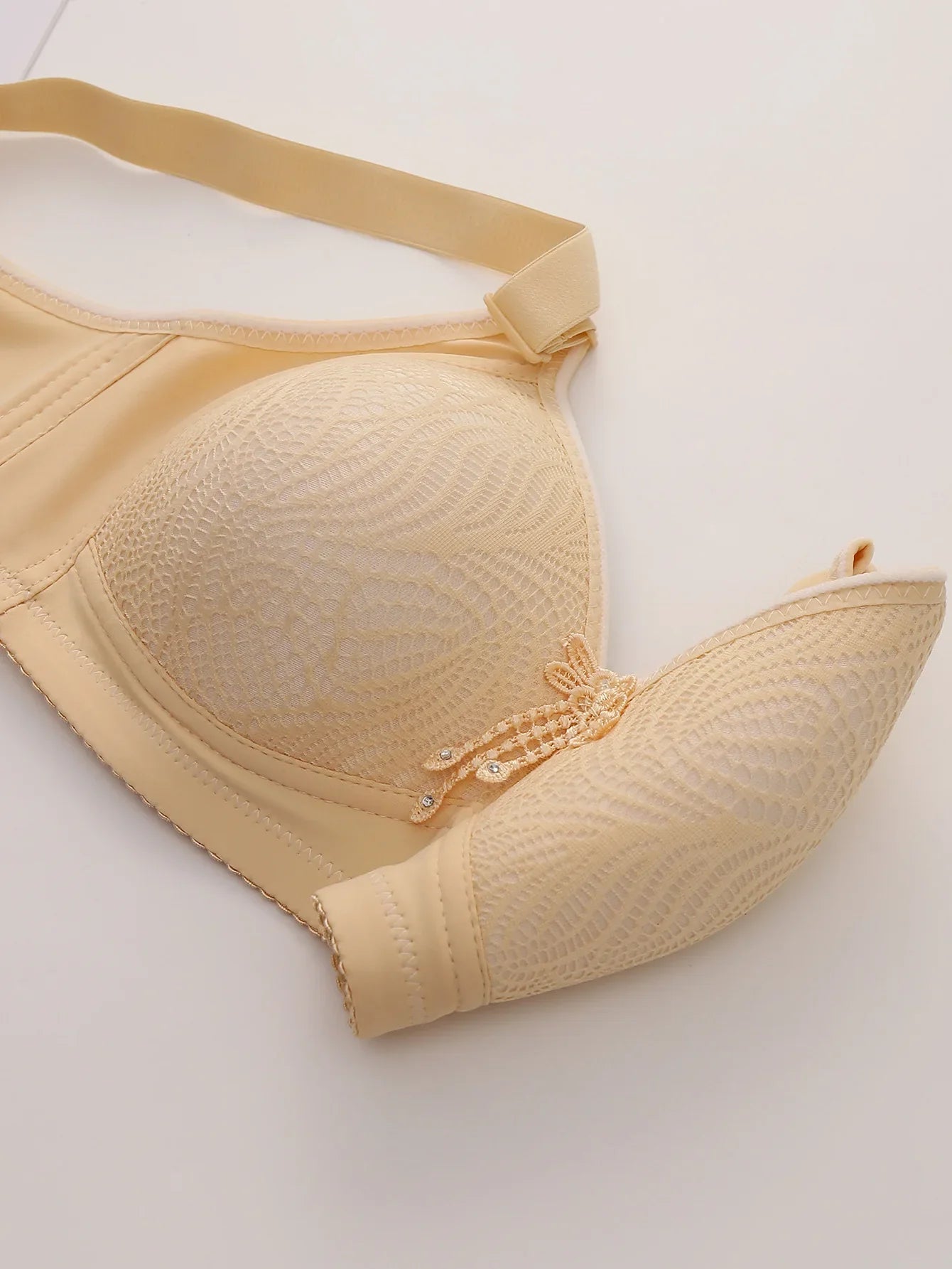 6 Pieces Color Women' Sexy Lace No Wire Bras Plus Size Adjustable Shoulders Strap T-Shirt Bra For Cup A B C D