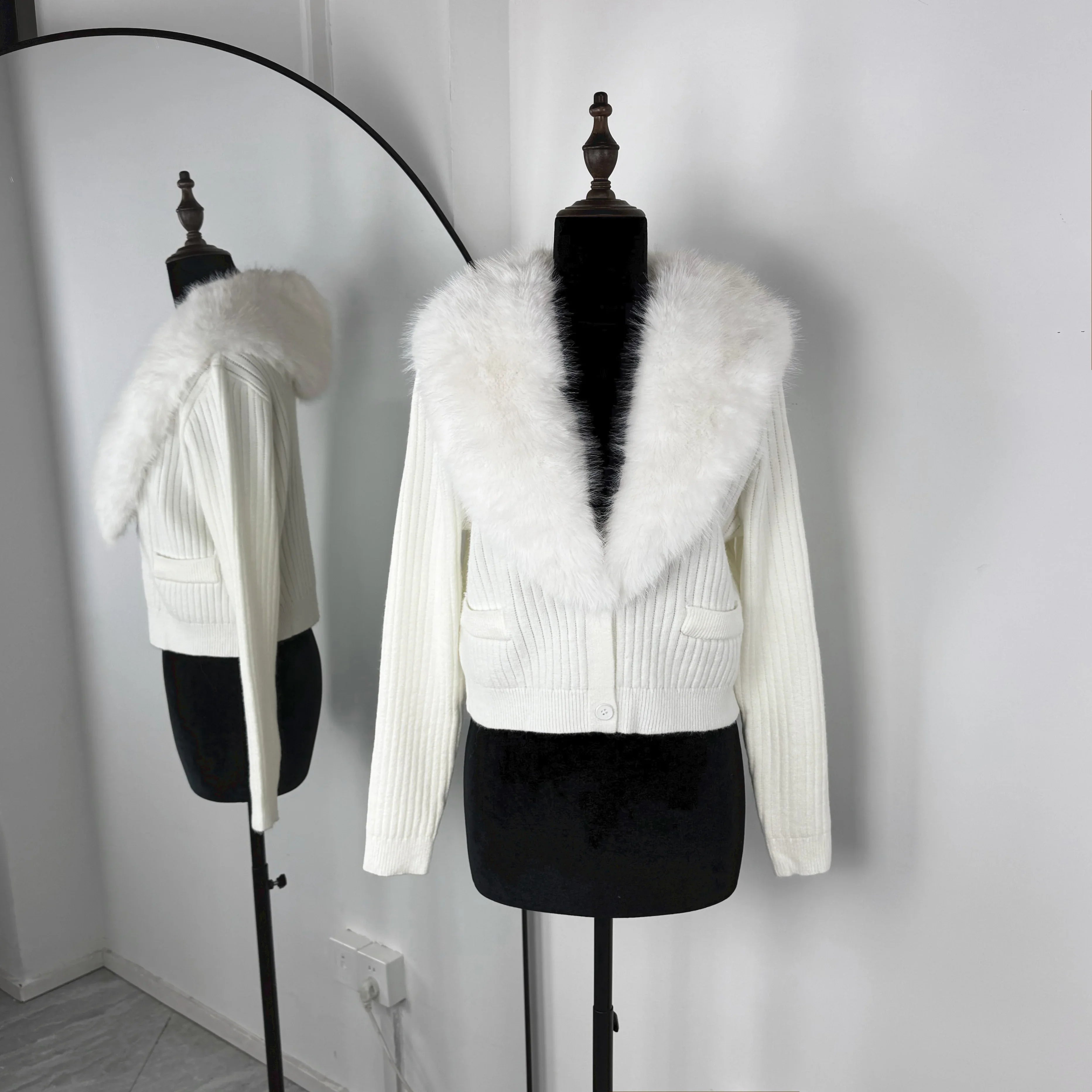 Trendix Black Knit Cardigan For Women Winter Detachable Faux Fur Collar Short Tops Street Slim Party Elegant Outerwear Top Femme