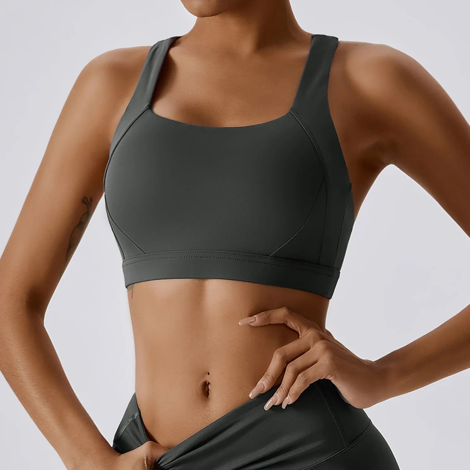 Crossed Shoulder Strap Yoga Bra Chest Pad Running Sports Bra Gym Top Women Stretch Pull Up Underwear Women Vest Fitness Tank Top