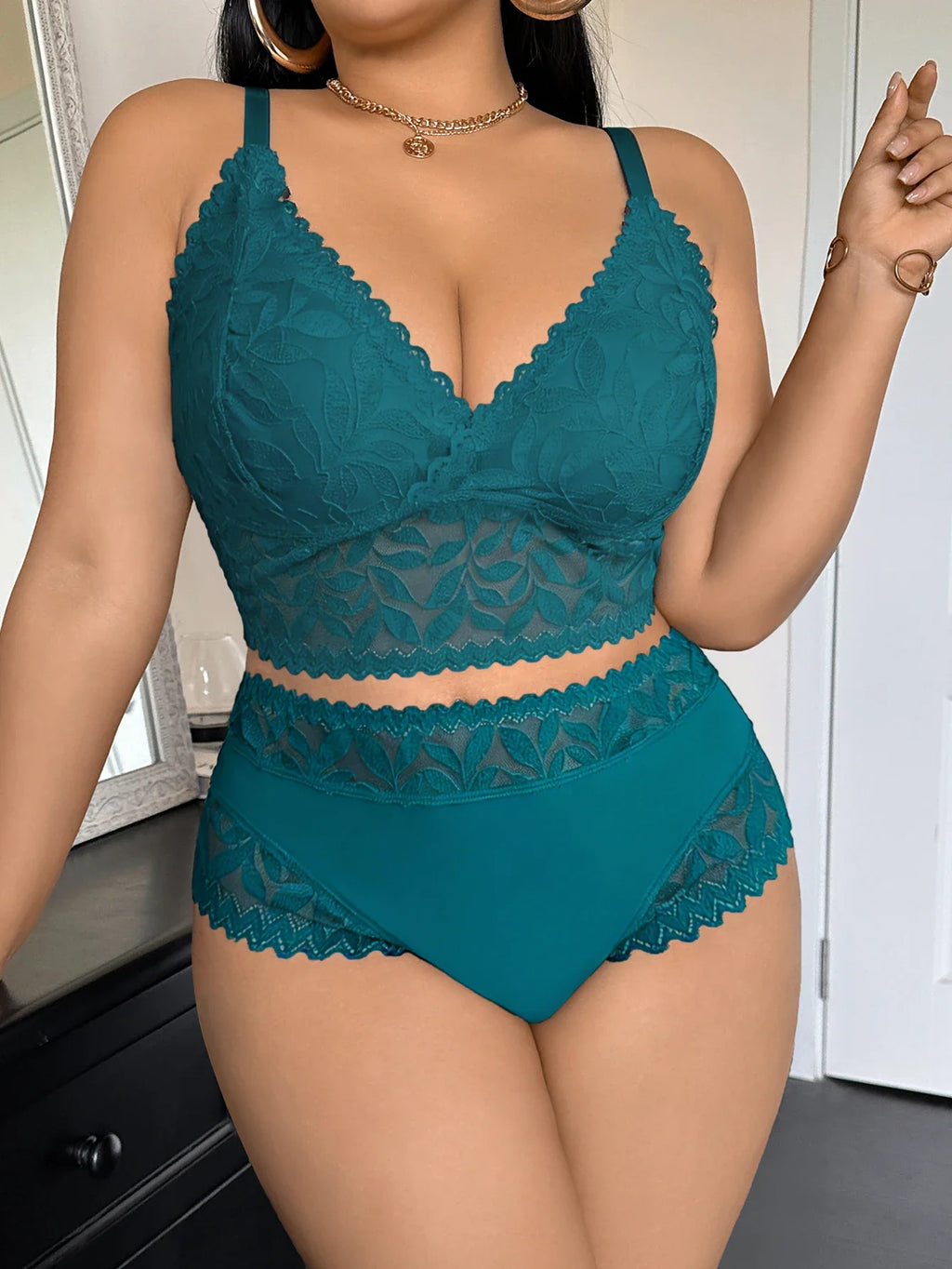 Plus Size Lace Women's Sexy Lingerie Set Soft Wireless Unlined Bra Mesh Spliced Breathable Panties Floral Lace Bra Set