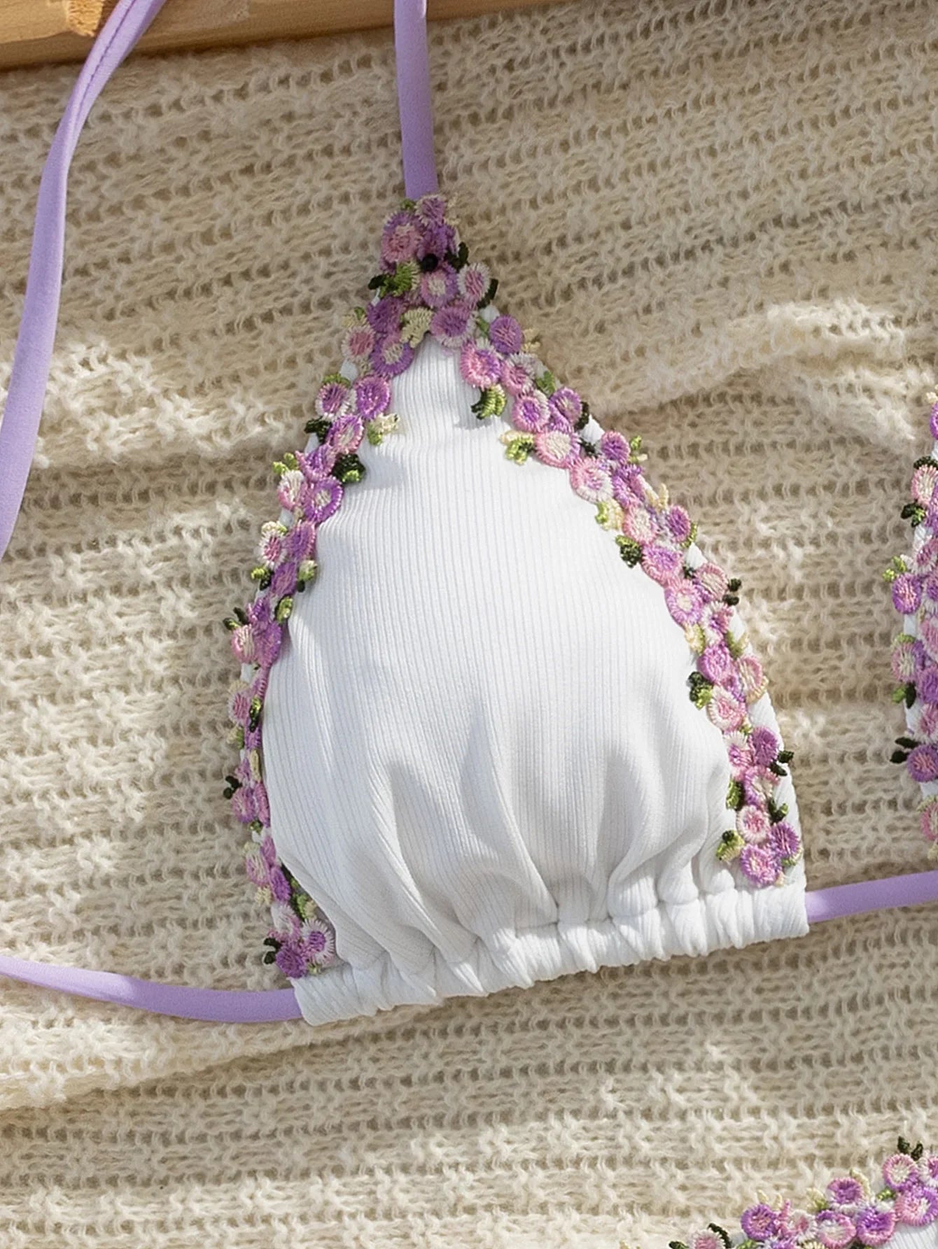 Sexy 3D Floral Bikini Set 2025 Women White Pink Contrast Push Up Bra Tie Side Thong Swimsuit Beach Bathing Suit Micro Swimwear