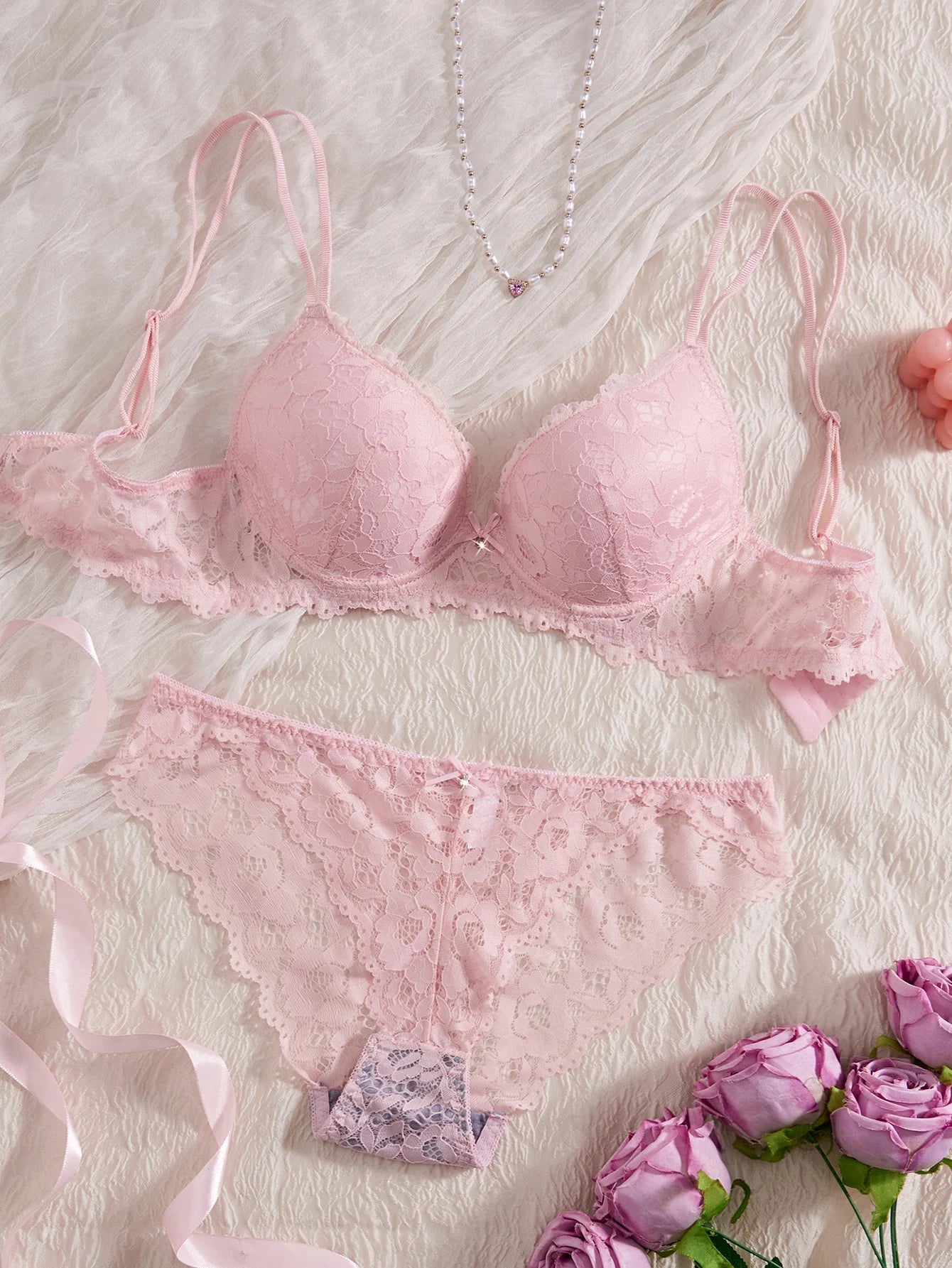 6-Piece Set Women's Bra and Panties Set Sexy Patterned Lace Patchwork No Lining Comfortable Fitting Women's Push-Up Bra Women's Underwear Set