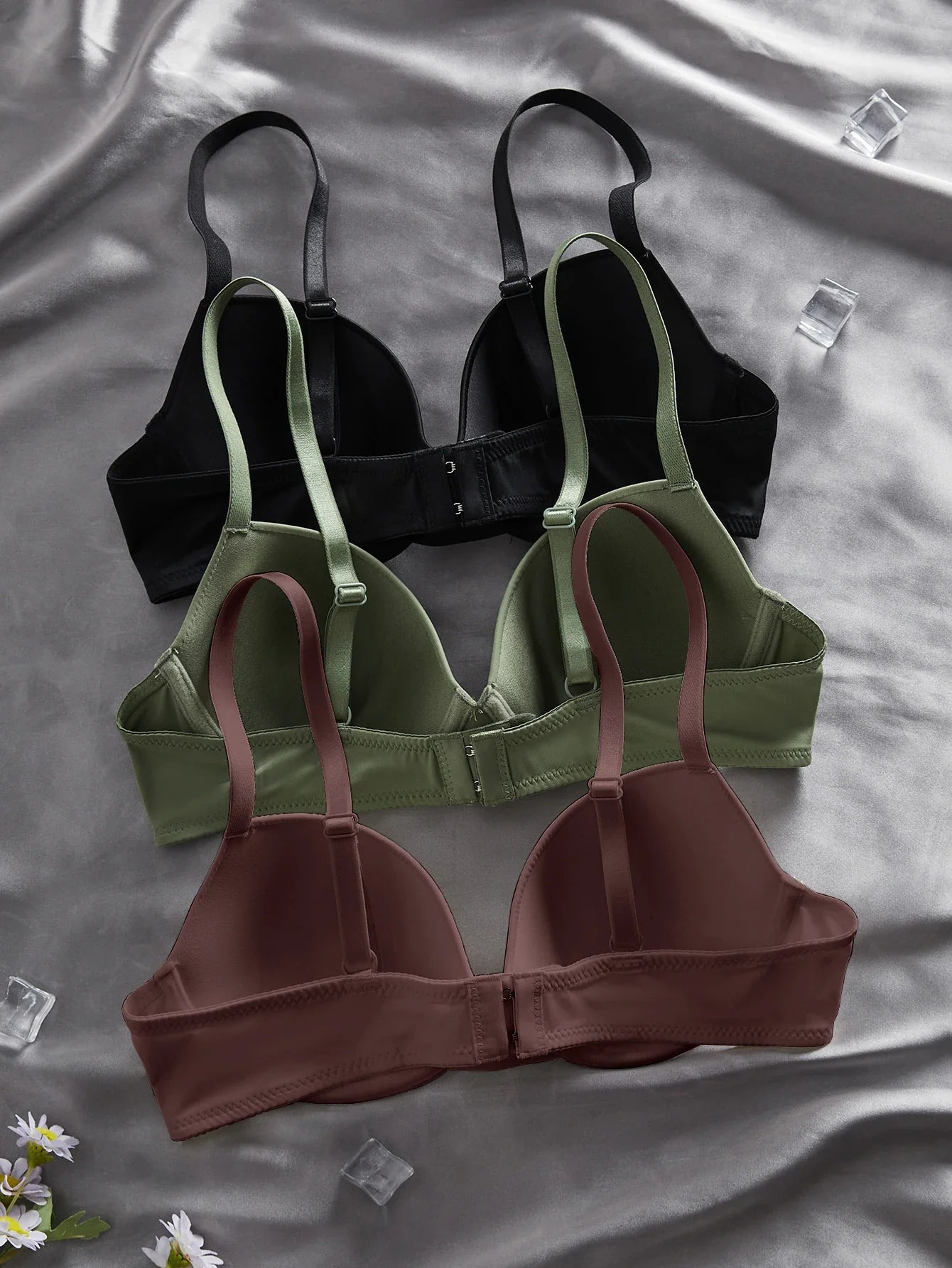 3-Pack of Fashionable Women's Underwear Set Everyday Simple Basic Underwire Bras Supportive and Comfortable Unpadded Women's Bra