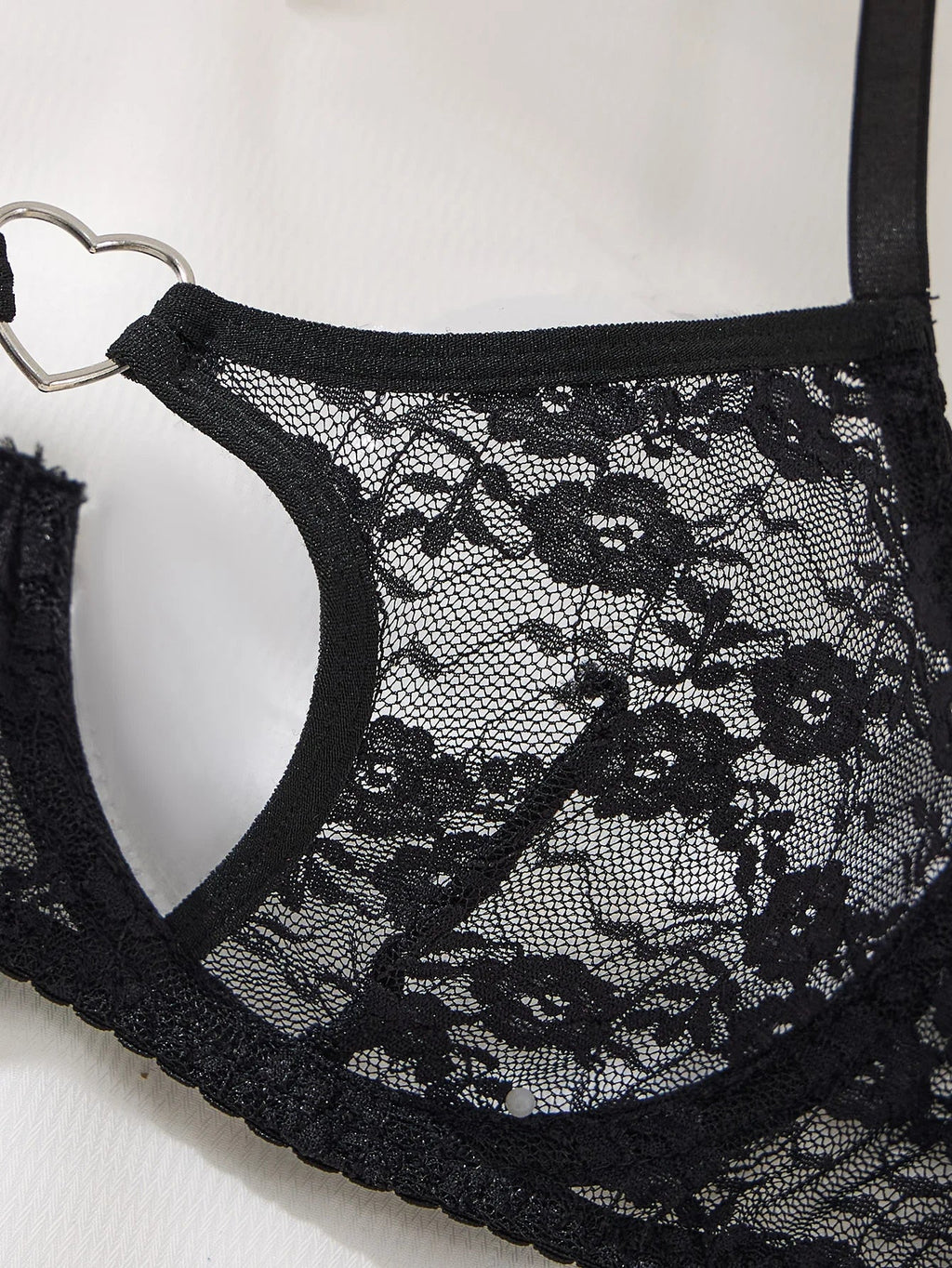 Elegant Design Bra And Panties Set with Unique Heart Buckle Comfortable Fashion Underwear Suitable for All Occasions