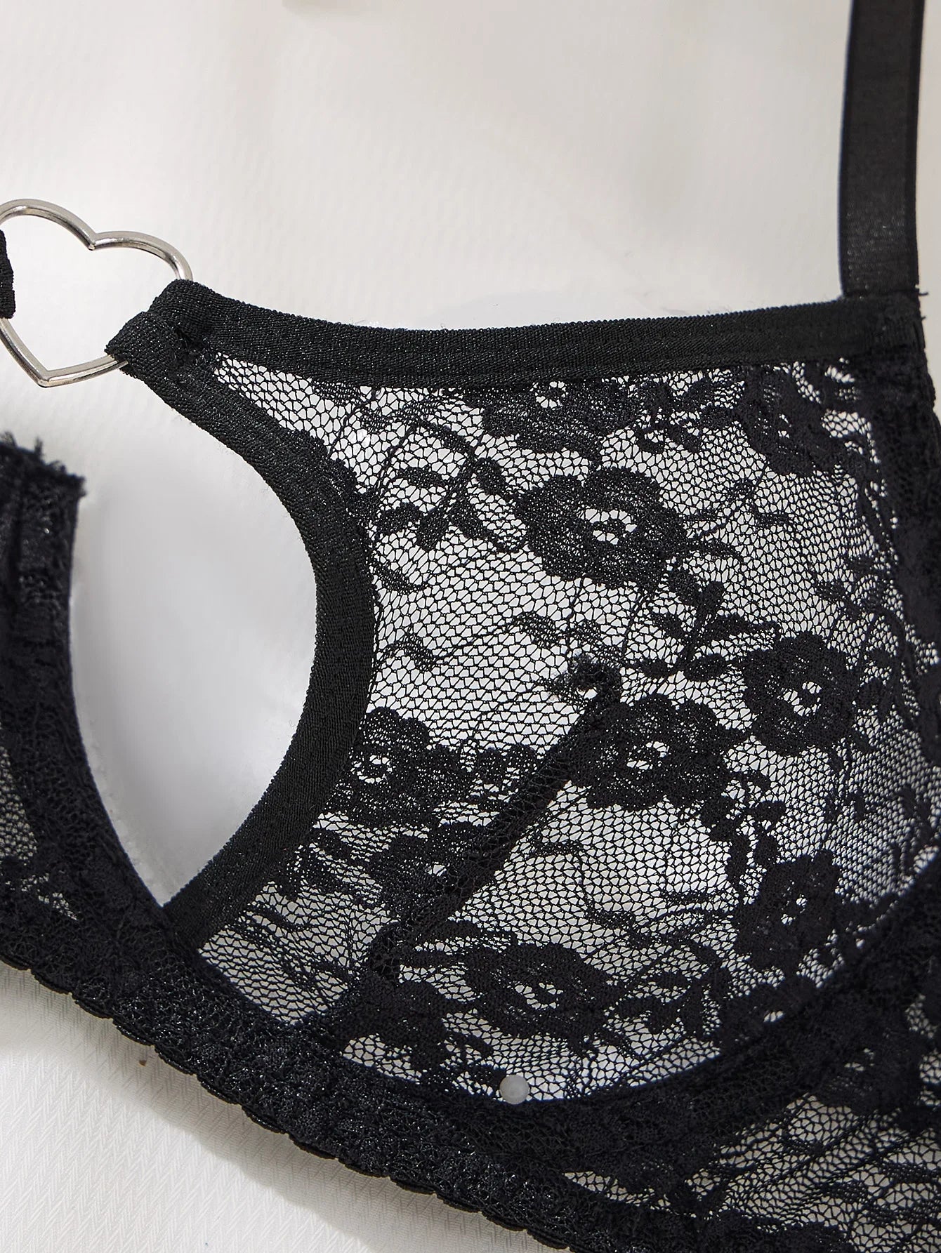 Elegant Design Bra And Panties Set with Unique Heart Buckle Comfortable Fashion Underwear Suitable for All Occasions