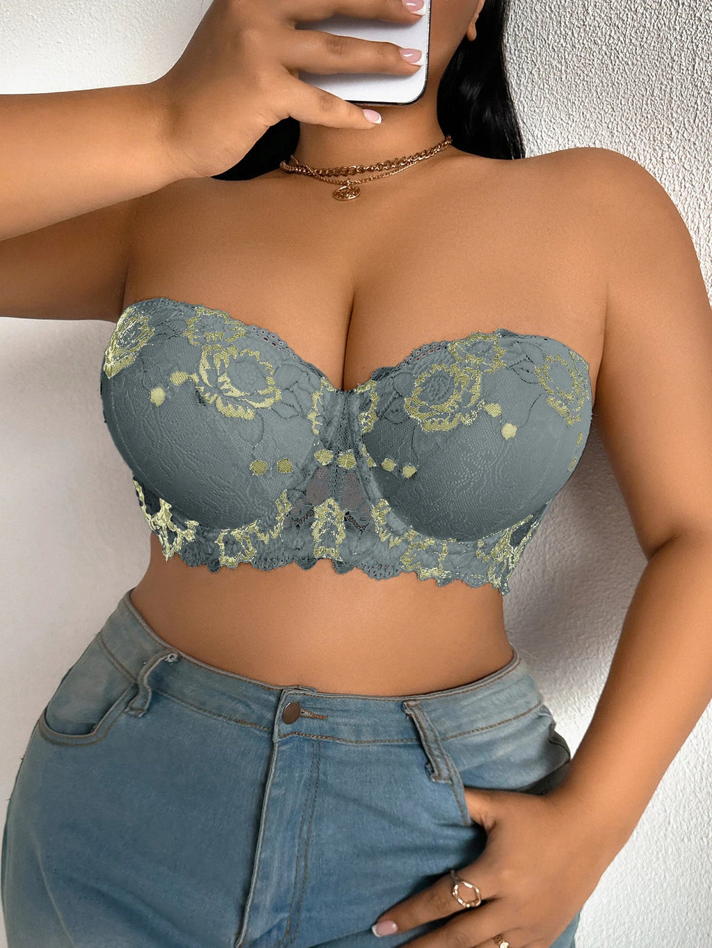 Plus Size Lace Women's Bra BCD Thin Cup Floral Embroidered Push up Bra Side Support Comfortable Underwire Lingerie Bra Women