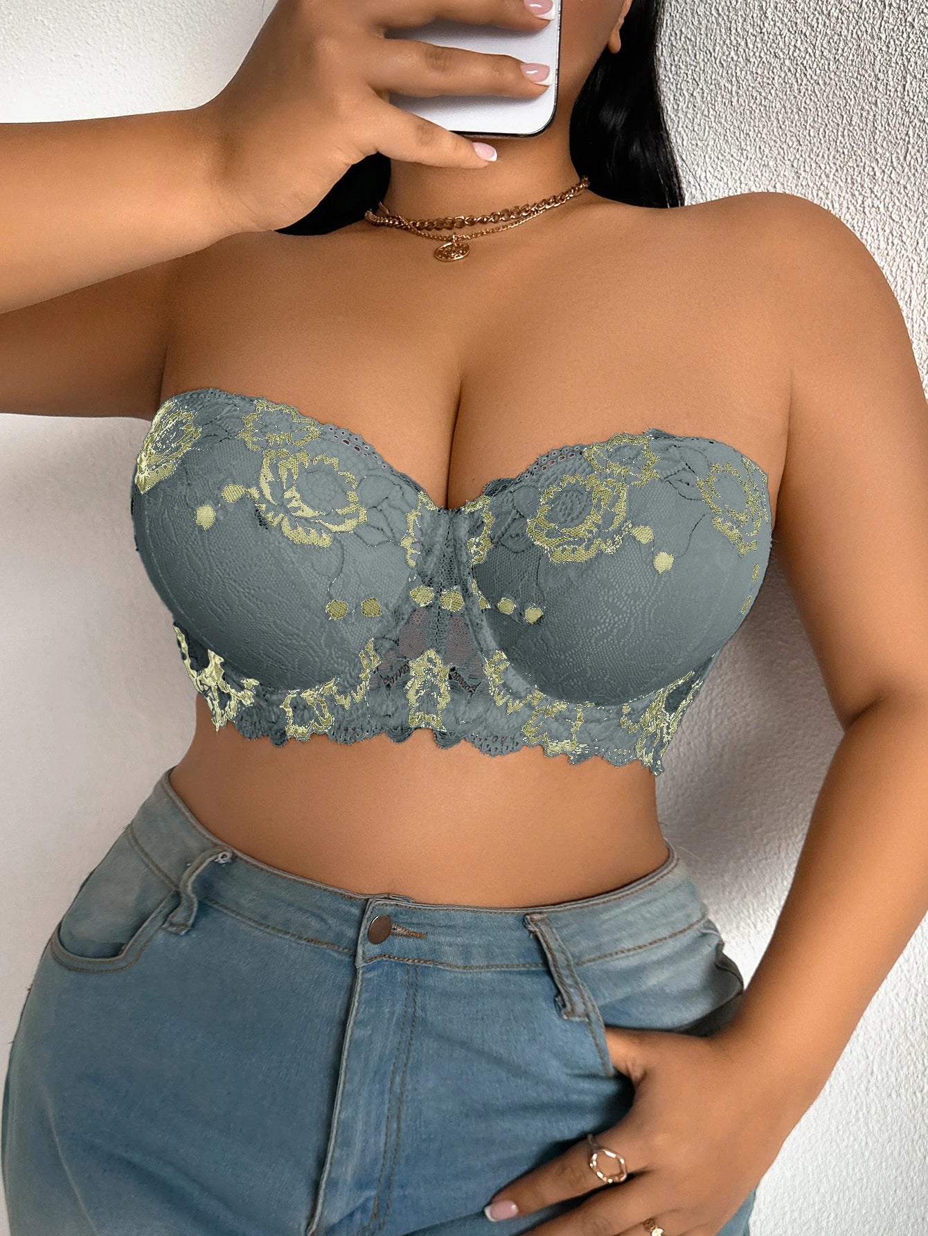 Plus Size Lace Women's Bra BCD Thin Cup Floral Embroidered Push up Bra Side Support Comfortable Underwire Lingerie Bra Women