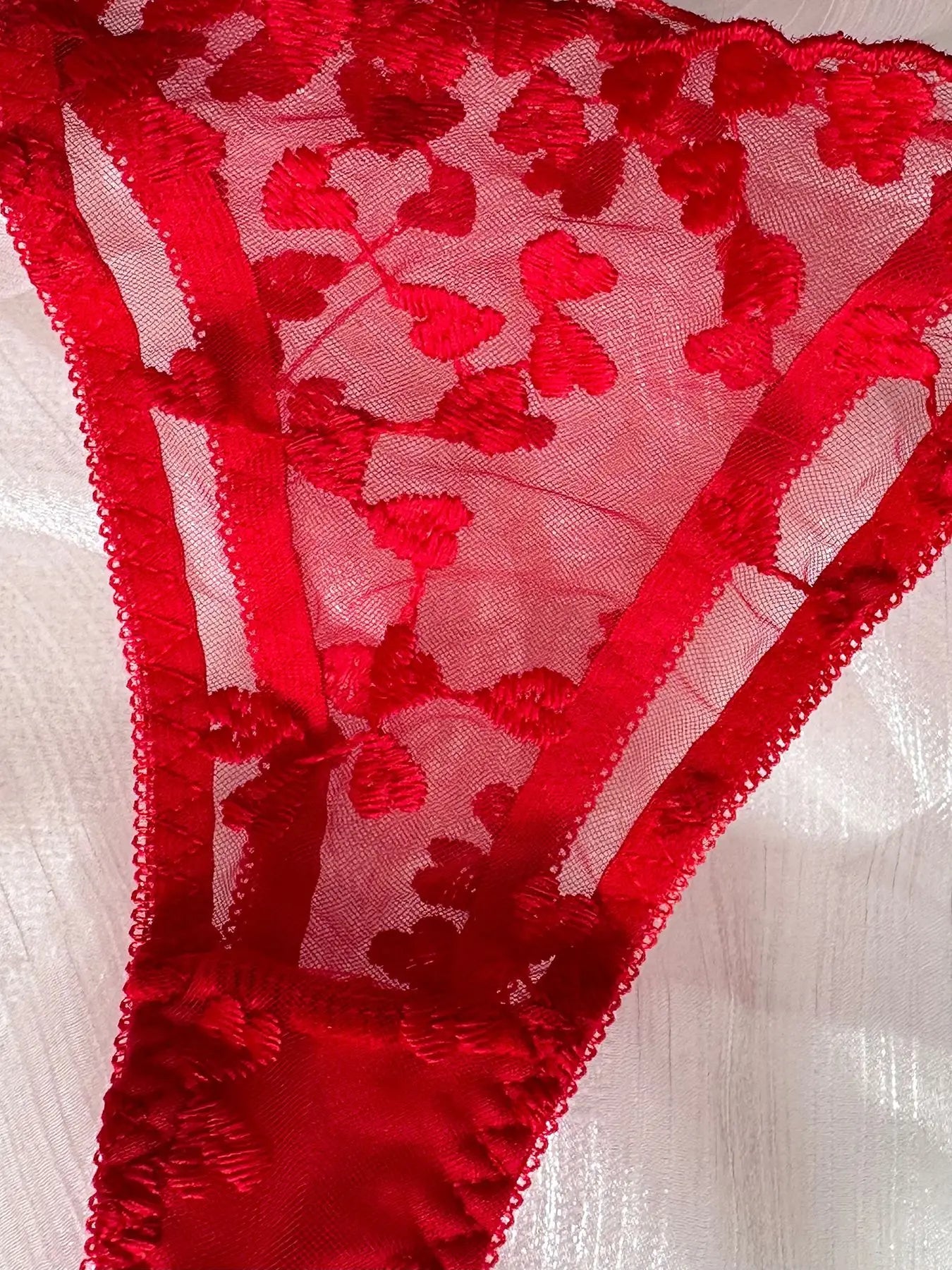 French Lace Heart Bra Set Girls Sexy Women Bralette Adjustable Transparent Embroidery Underwear Thong Bras Lingerie Panties Sets