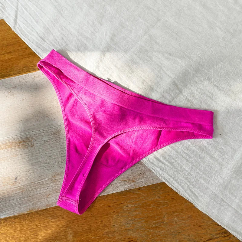 Low Waist Sexy Thong Women Panties G String Seamless Panties Underwear Sports Candy Color Yoga Girls Briefs Femlae Lingerie