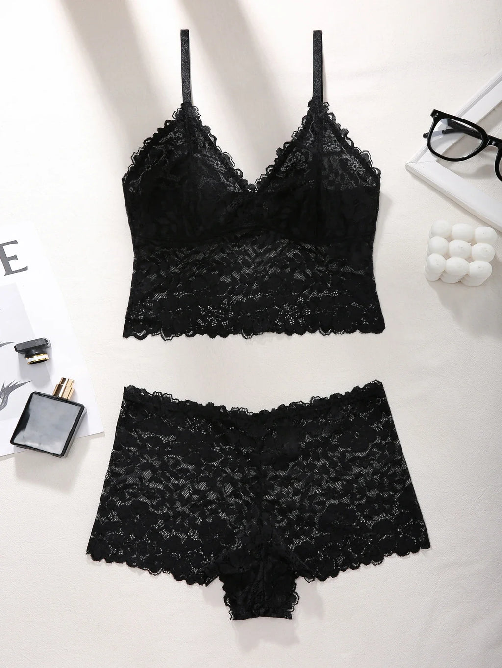 Hot sexy lingerie set Women's Wireless camisole sexy Bras Elegant floral lace sheer bra Cutout lace breathable Women's Panties