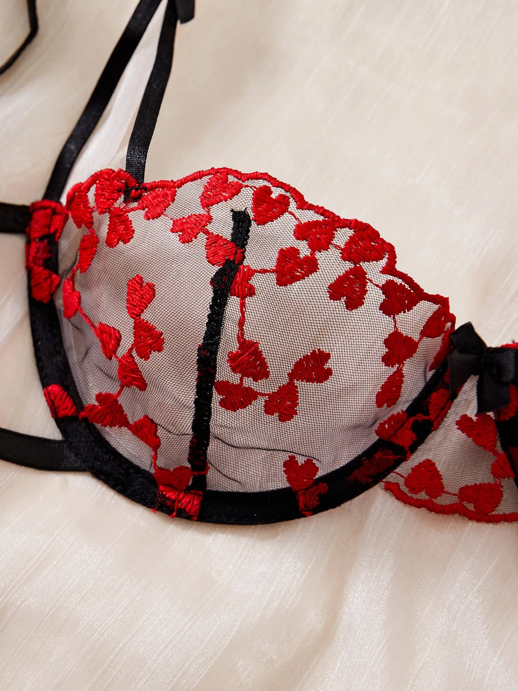 French Lace Heart Bra Set Girls Sexy Women Bralette Adjustable Transparent Embroidery Underwear Thong Bras Lingerie Panties Sets