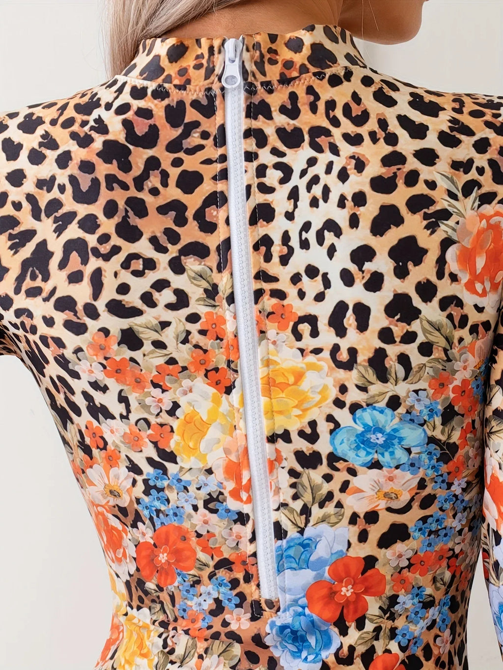Vintage Red Floral Leopard Print One Piece Swimsuit 2025 Women Long Sleeve Back Zipper Slim Swimwear Beach Surf Bathing Suits