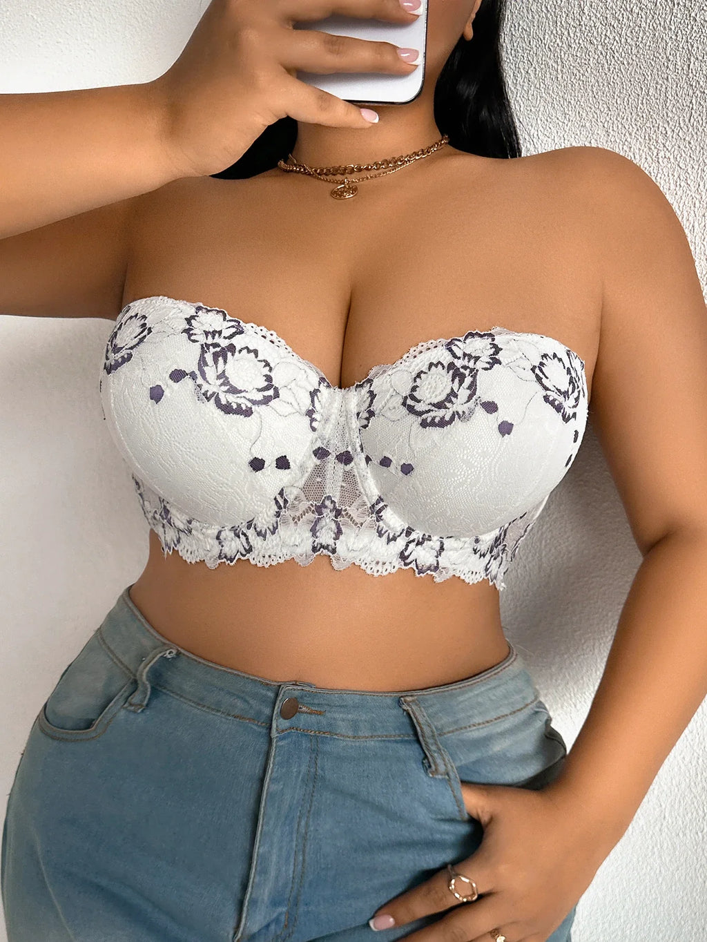 Plus Size Lace Women's Bra BCD Thin Cup Floral Embroidered Push up Bra Side Support Comfortable Underwire Lingerie Bra Women