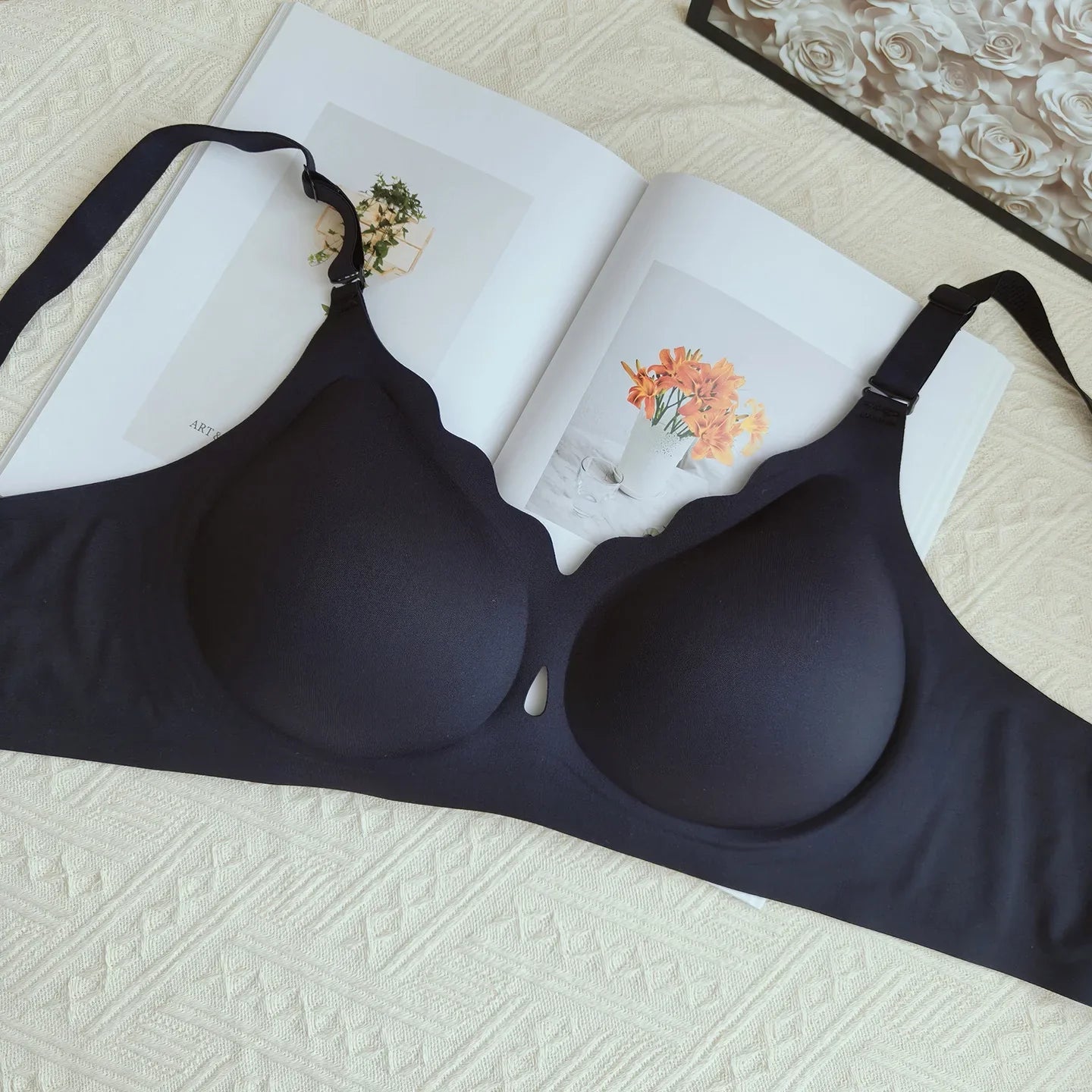 Wireless Comfortable Bra Large Cup Seamless Anti-Sagging Back Smoothing Underwear Soft Women's Hollowed-Out Full Cover Bras