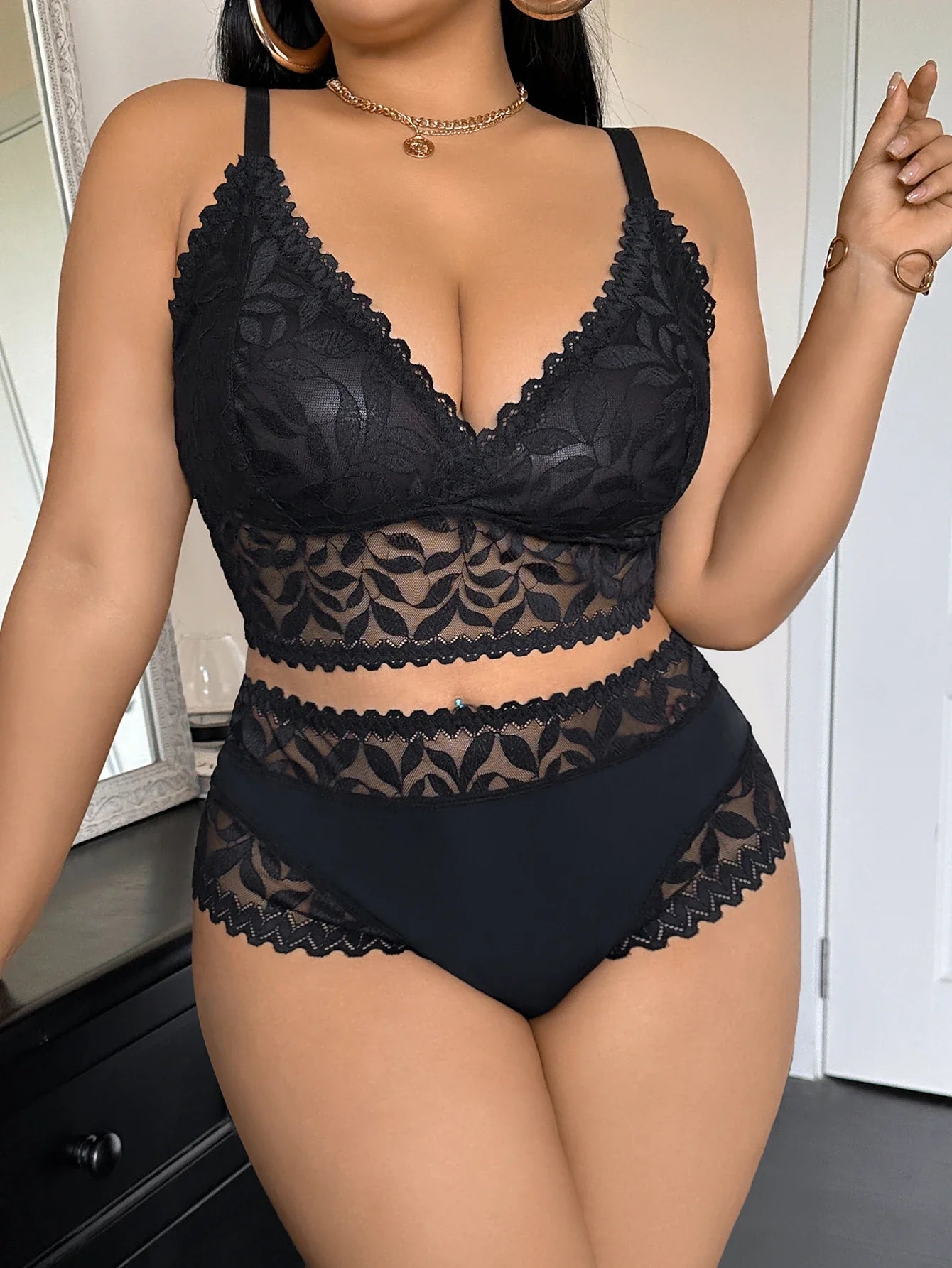 Plus Size Lace Women's Sexy Lingerie Set Soft Wireless Unlined Bra Mesh Spliced Breathable Panties Floral Lace Bra Set