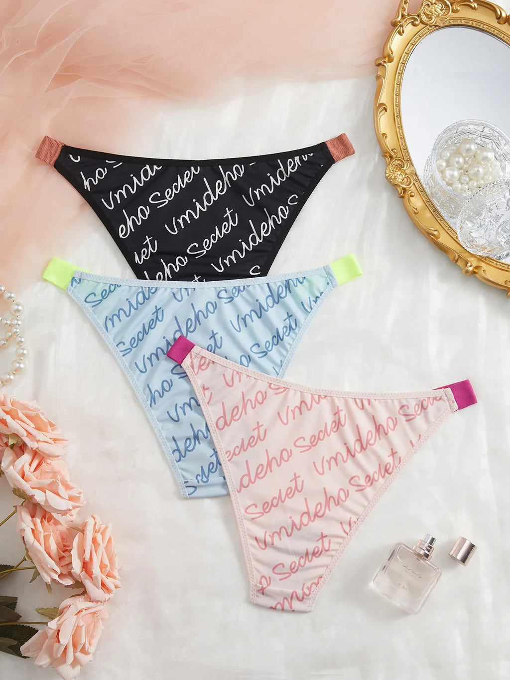 3-Pack of Women's Panties Sexy Letter Print Contrasting Color Elastic Thin Strap Women's Underwear Stylish Triangle Panties
