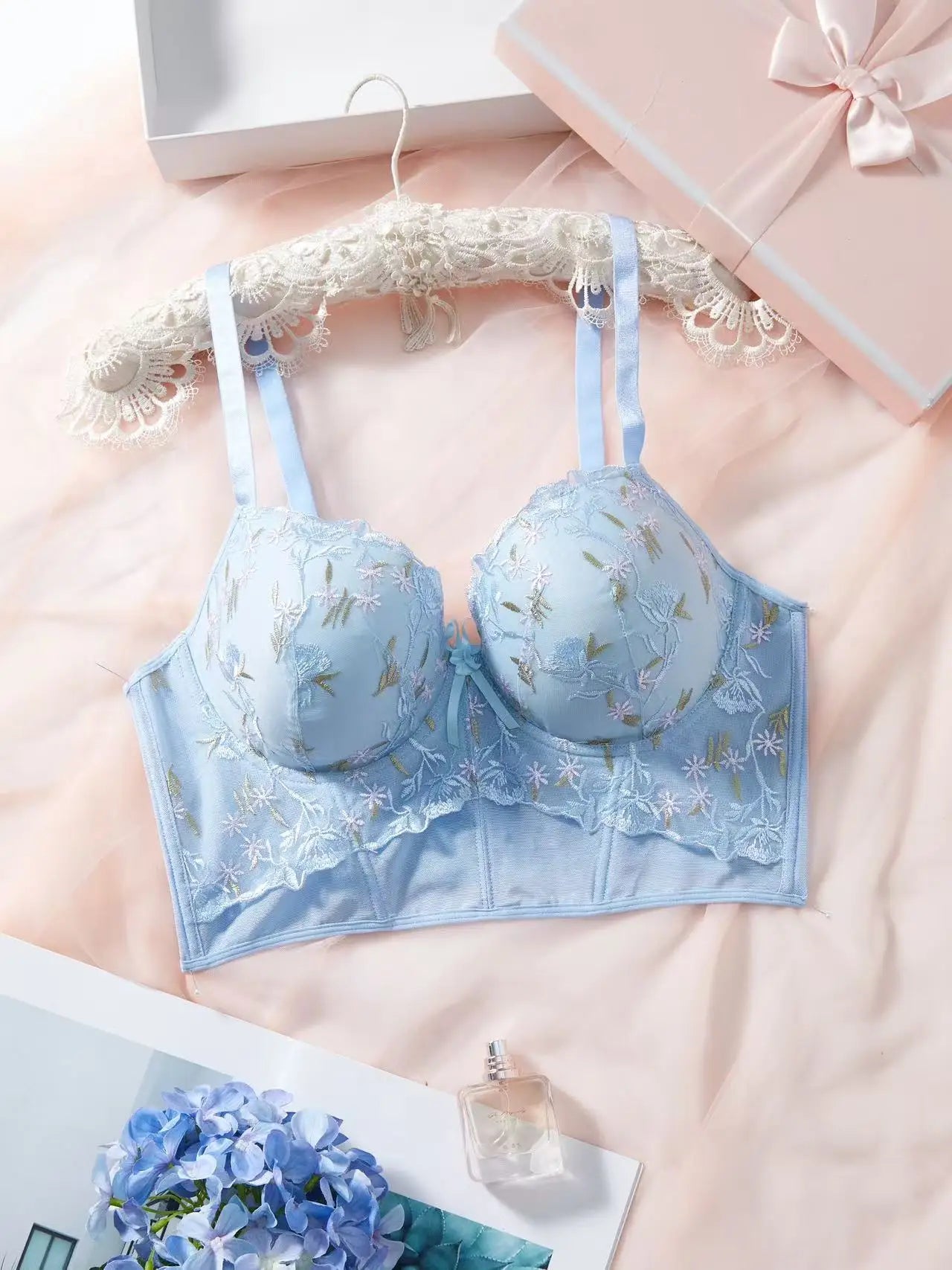 Plus Size Floral Embroidered Lace Bustier Bra – Push Up, Tummy Control & Non-Slip Corset Top