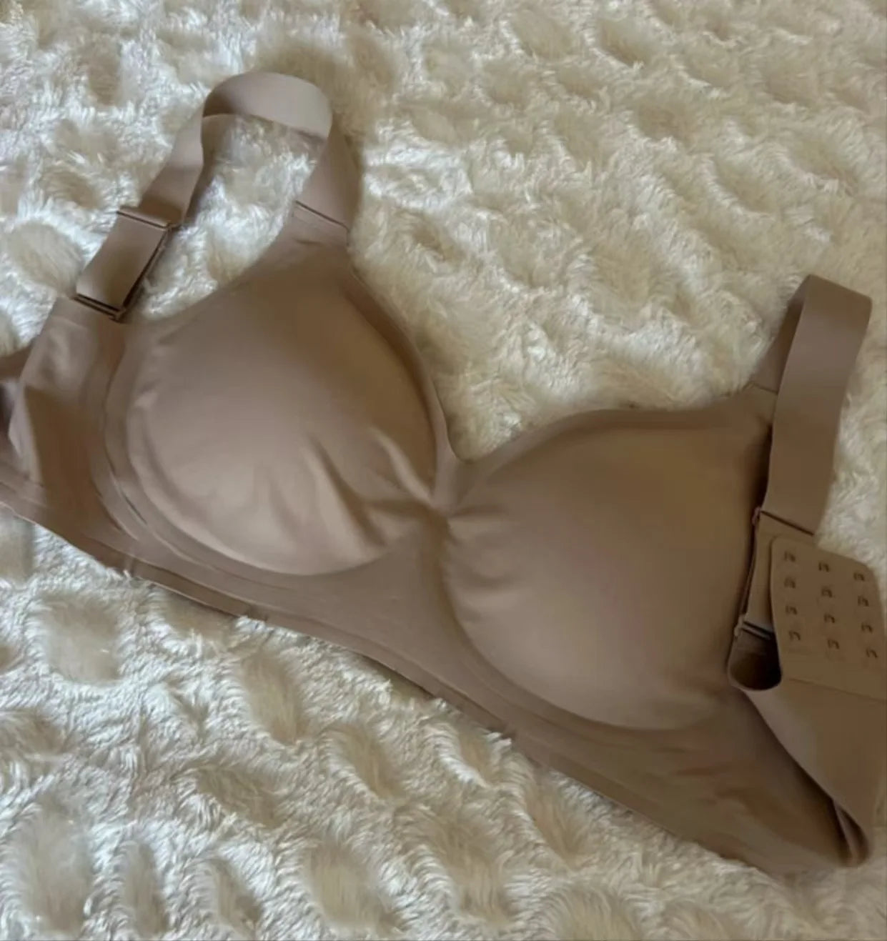 Women's Plus Size Deep V Bra Seamless Breathable Push-up Thin Jelly-like Wire-free C-F Cup Comfortable and Breathable Bra