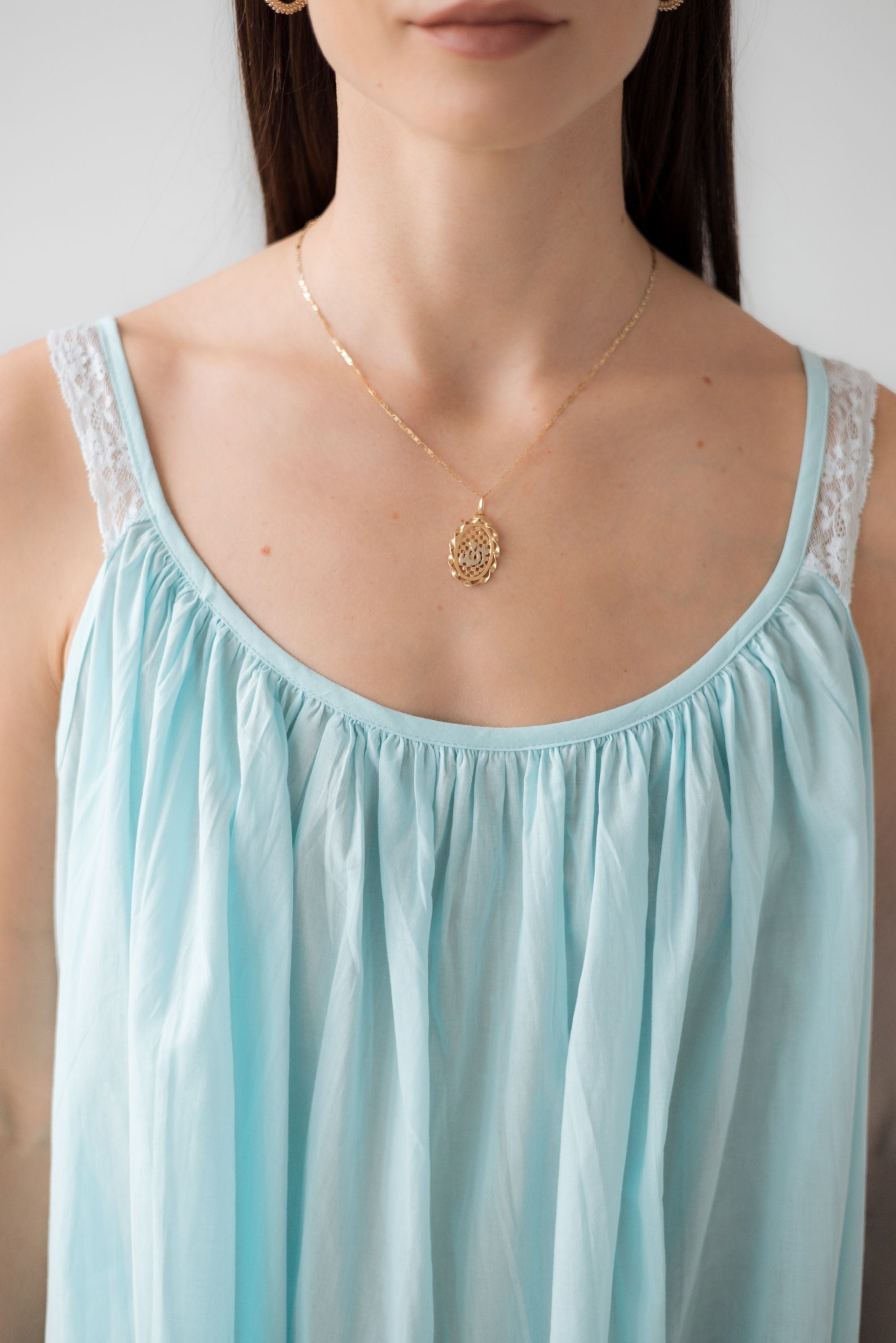 Suzannita Sleeveless Gown