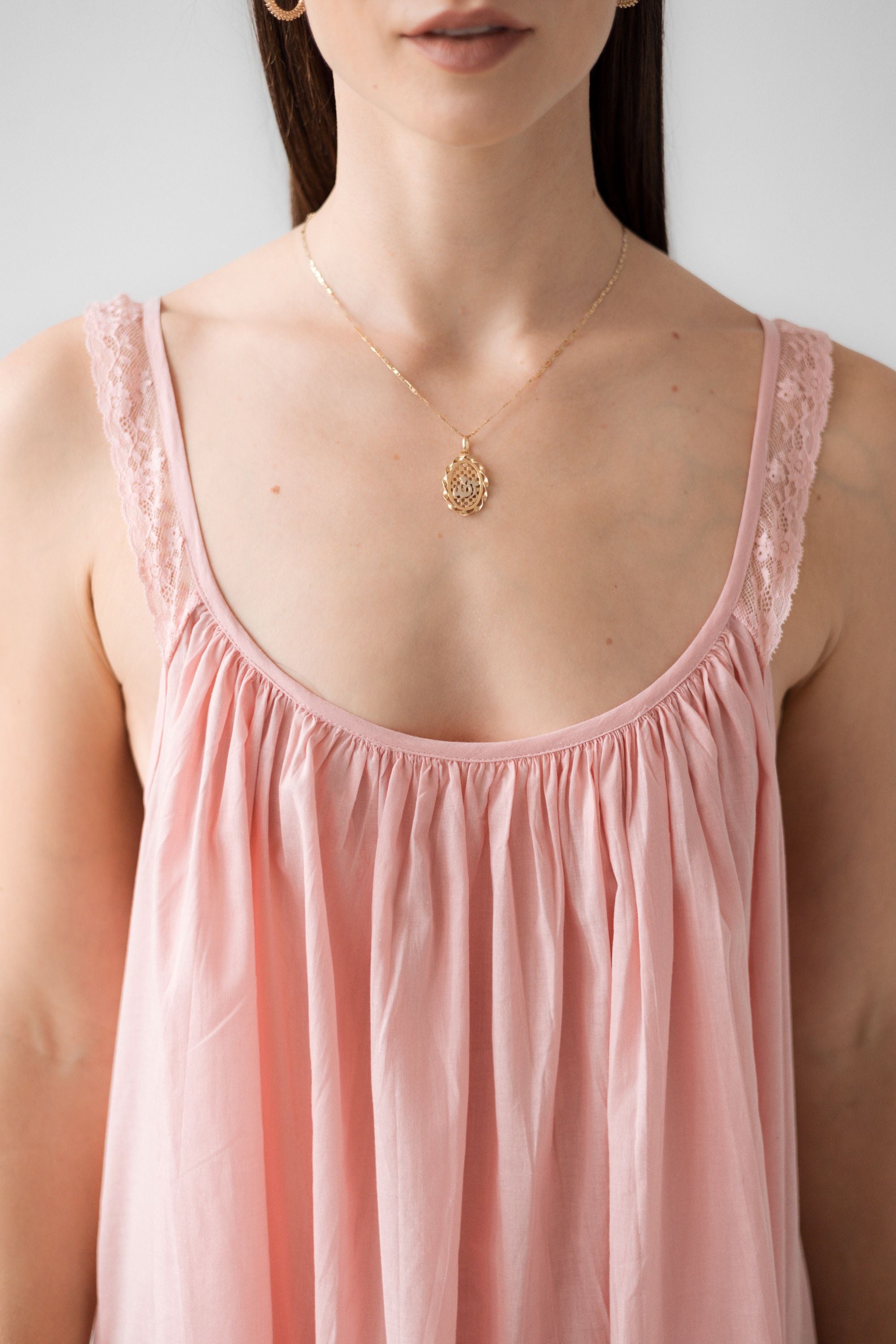 Suzannita Sleeveless Gown