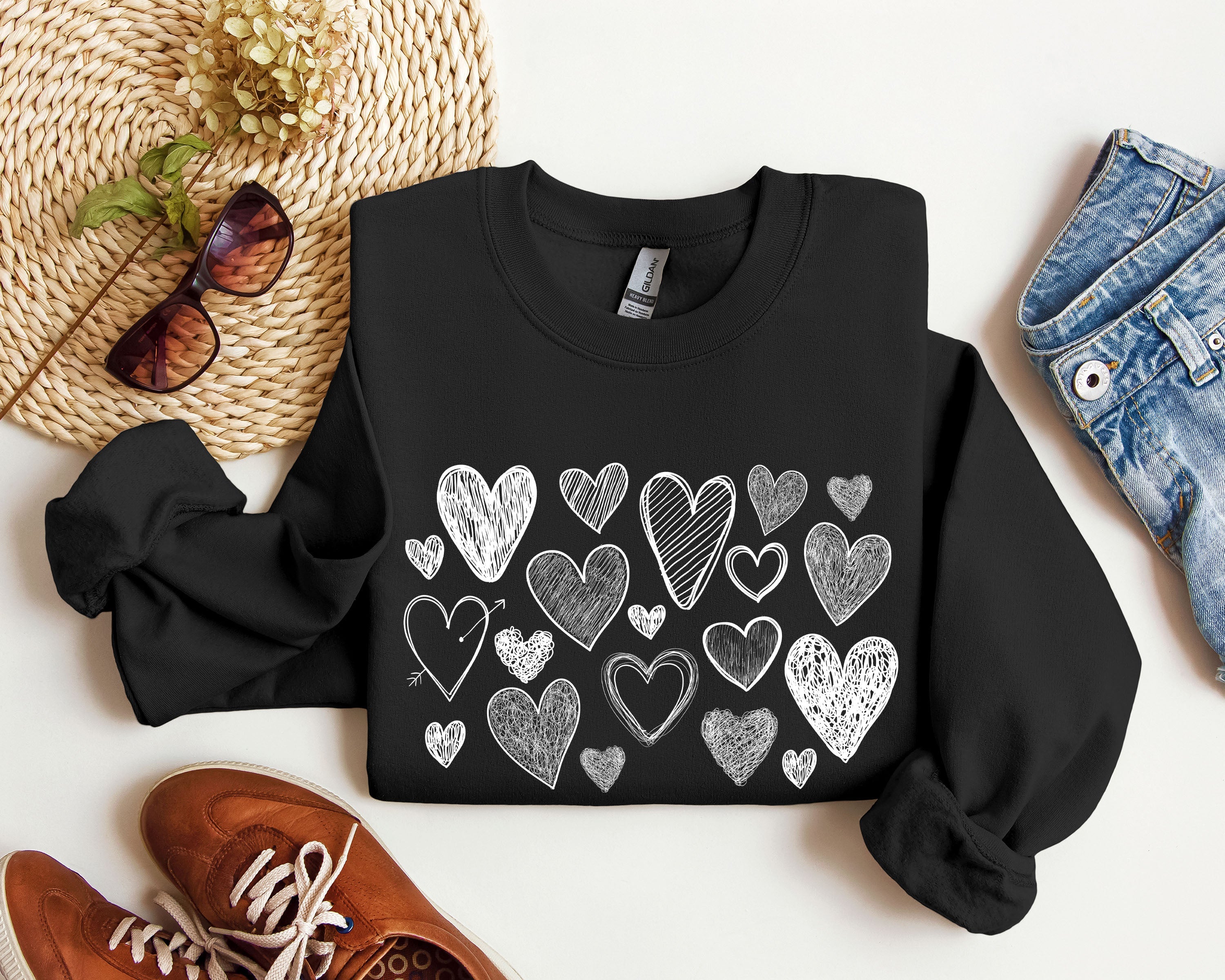 Mini Retro Hearts Vintage Valentine's Day Cozy Soft Fleece Warm Relaxed Fit Sweatshirt