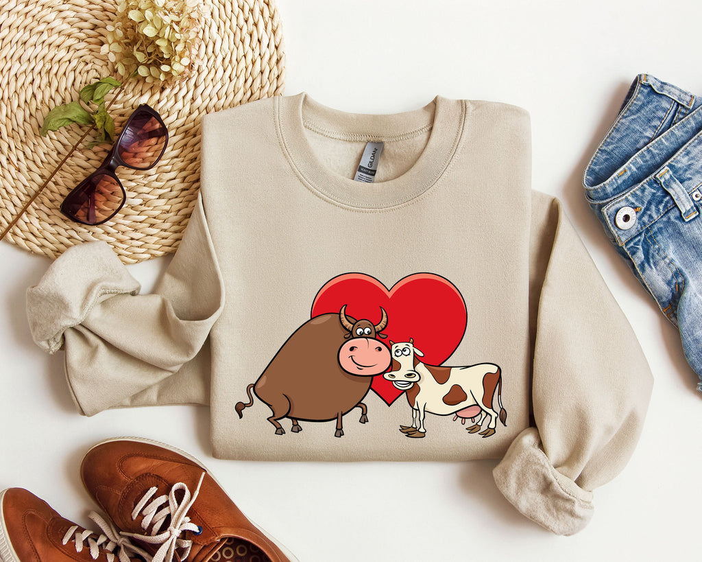 Retro Cow Lovers Vintage Valentine's Day Theme For Cow Enthusiasts And Humor Fans Sweatshirt