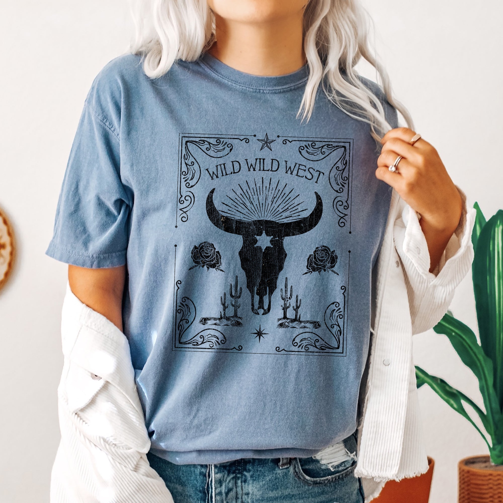 Vintage Wild Wild West Skull Cattle Cowboy Cowgirl Rodeo Americana Comfort Colors Tee