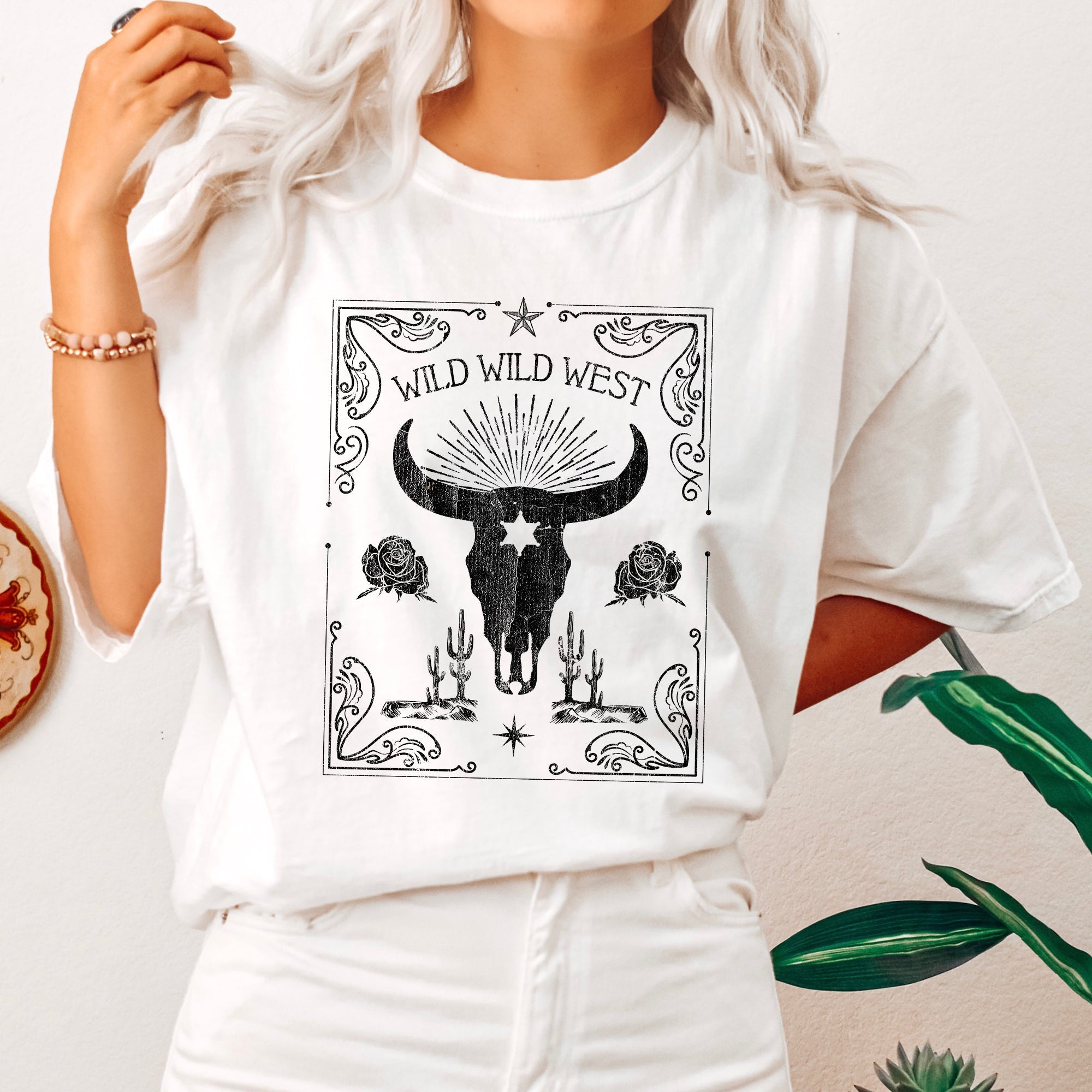 Vintage Wild Wild West Skull Cattle Cowboy Cowgirl Rodeo Americana Comfort Colors Tee