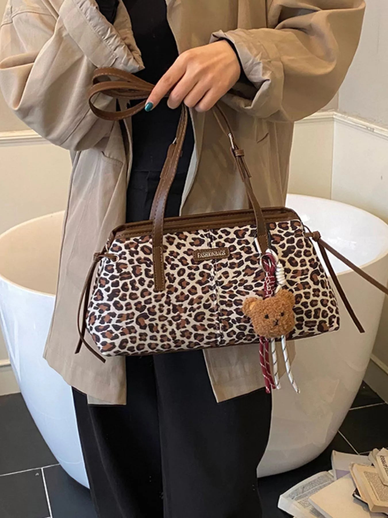 Leopard Adjustable Strap Shoulder Bag