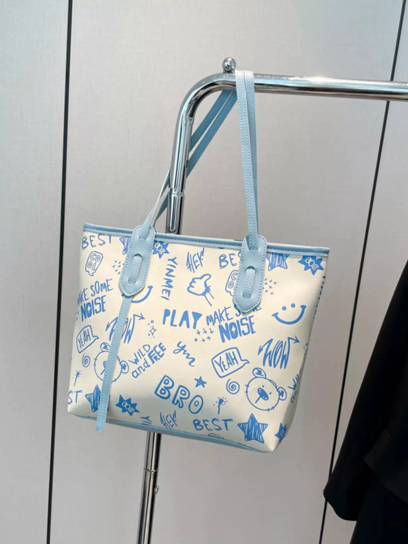 Graffiti Print Casual Tote Bag
