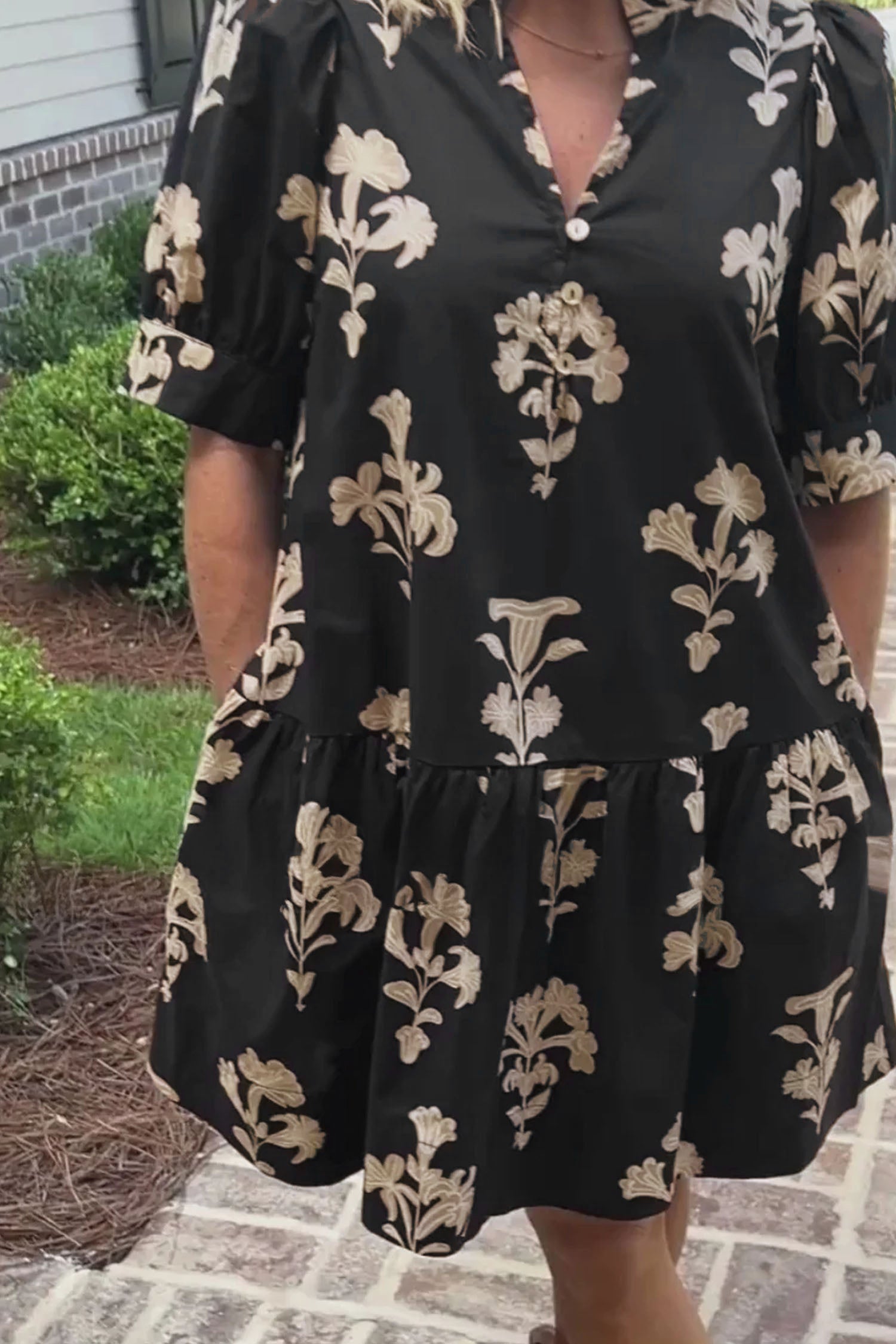 Black Frilled V Neck Puff Short Sleeve Floral Mini Dress