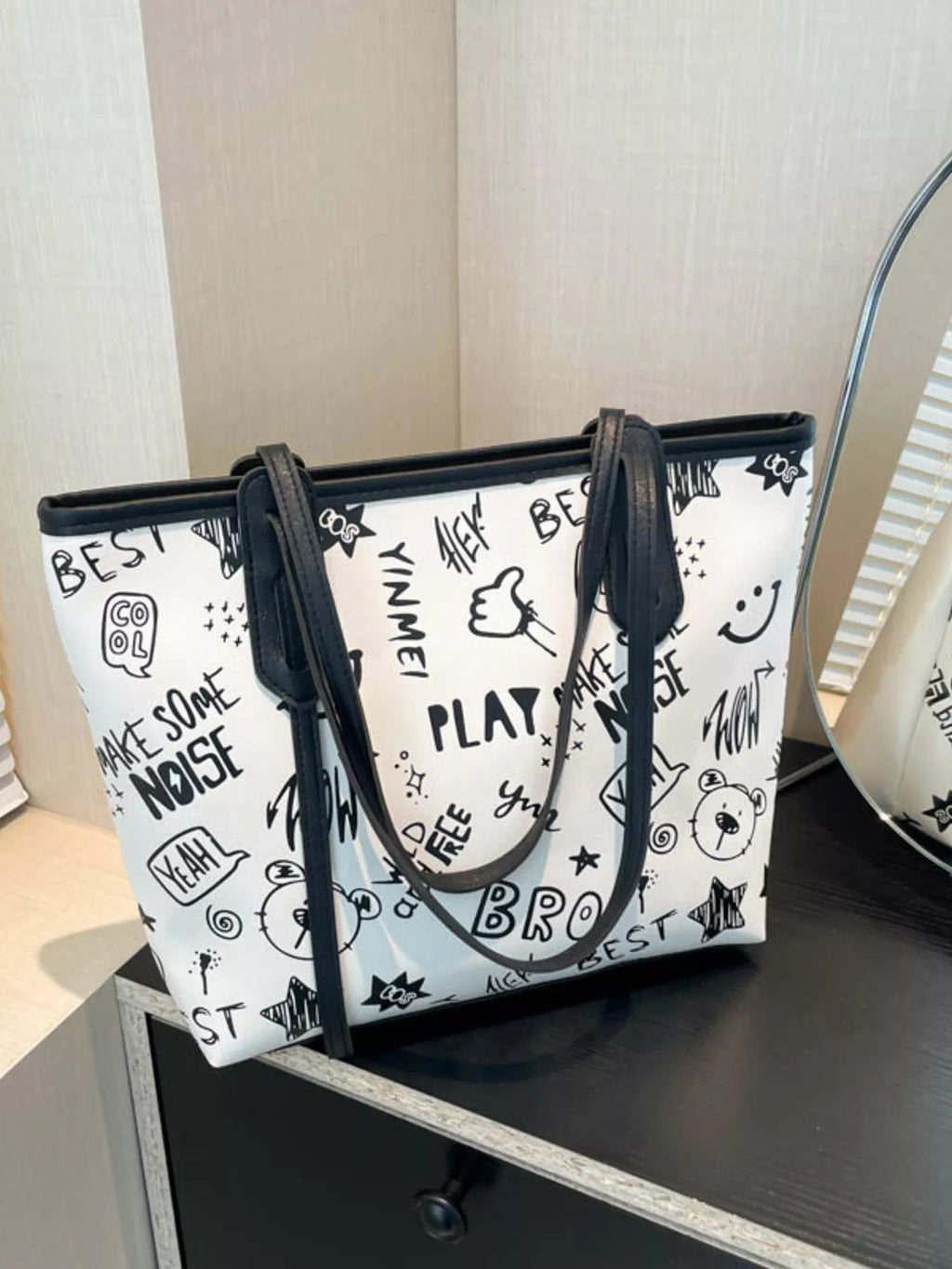 Graffiti Print Casual Tote Bag
