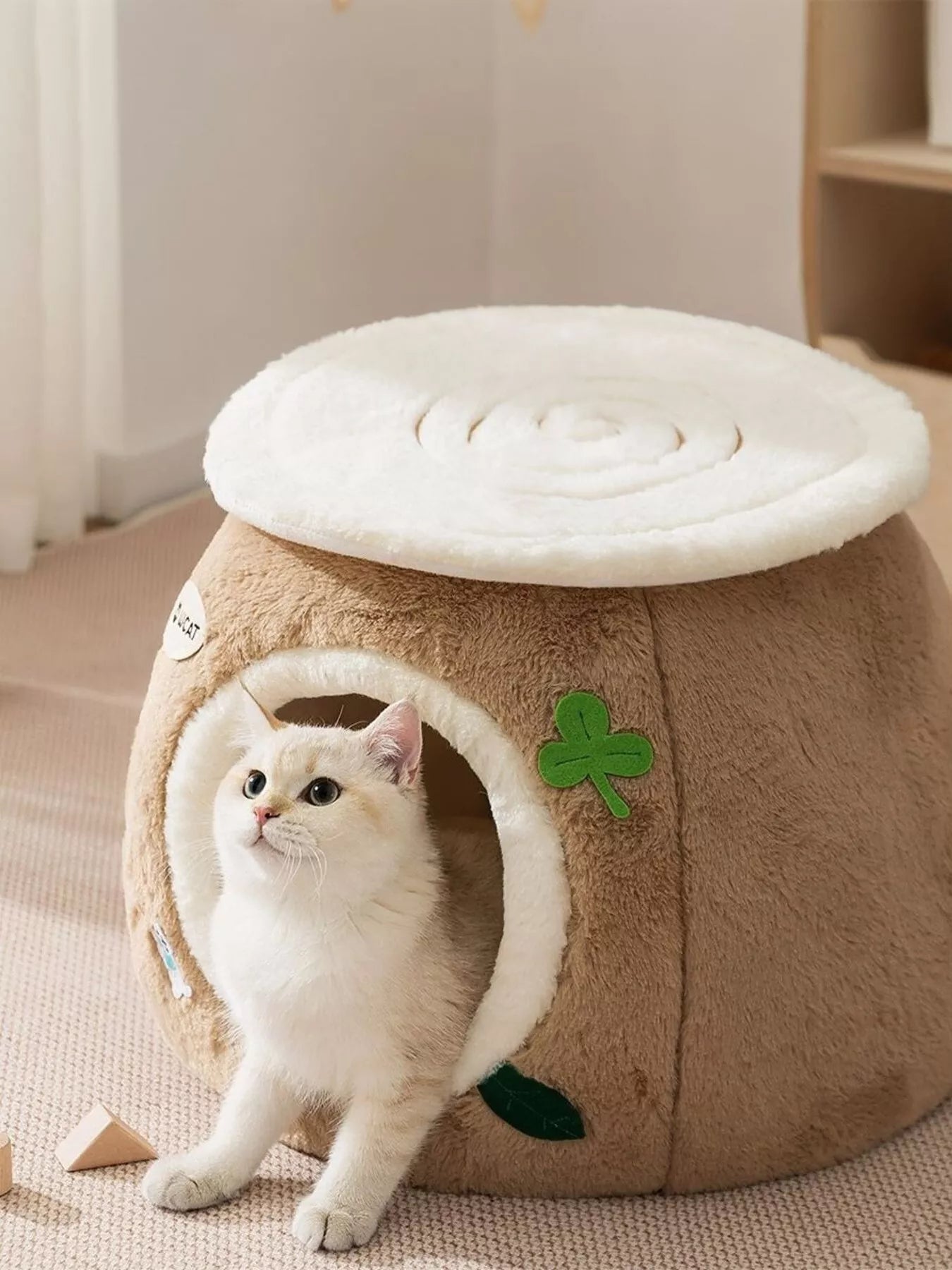 Cozy Tree Stump Pet Nest