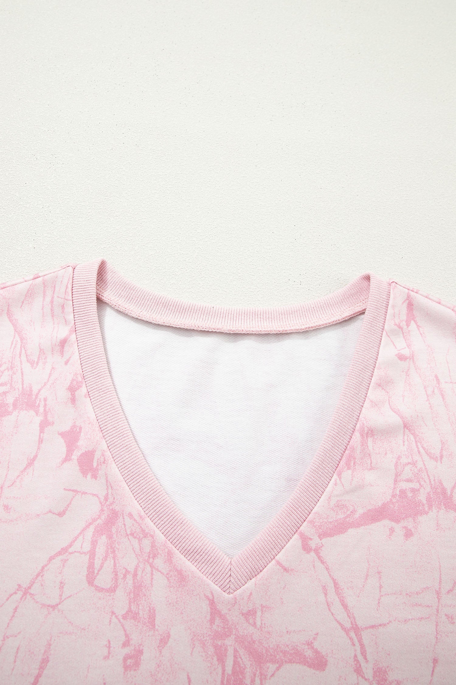 Pink Abstract Print V Neck Loose Tee Drawstring Shorts 2pcs Outfit