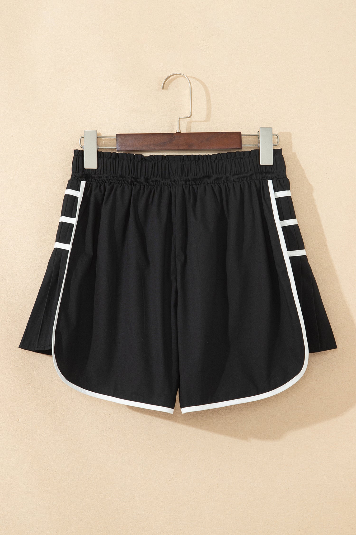 Black Contrast Trim Pleated Casual Active Shorts
