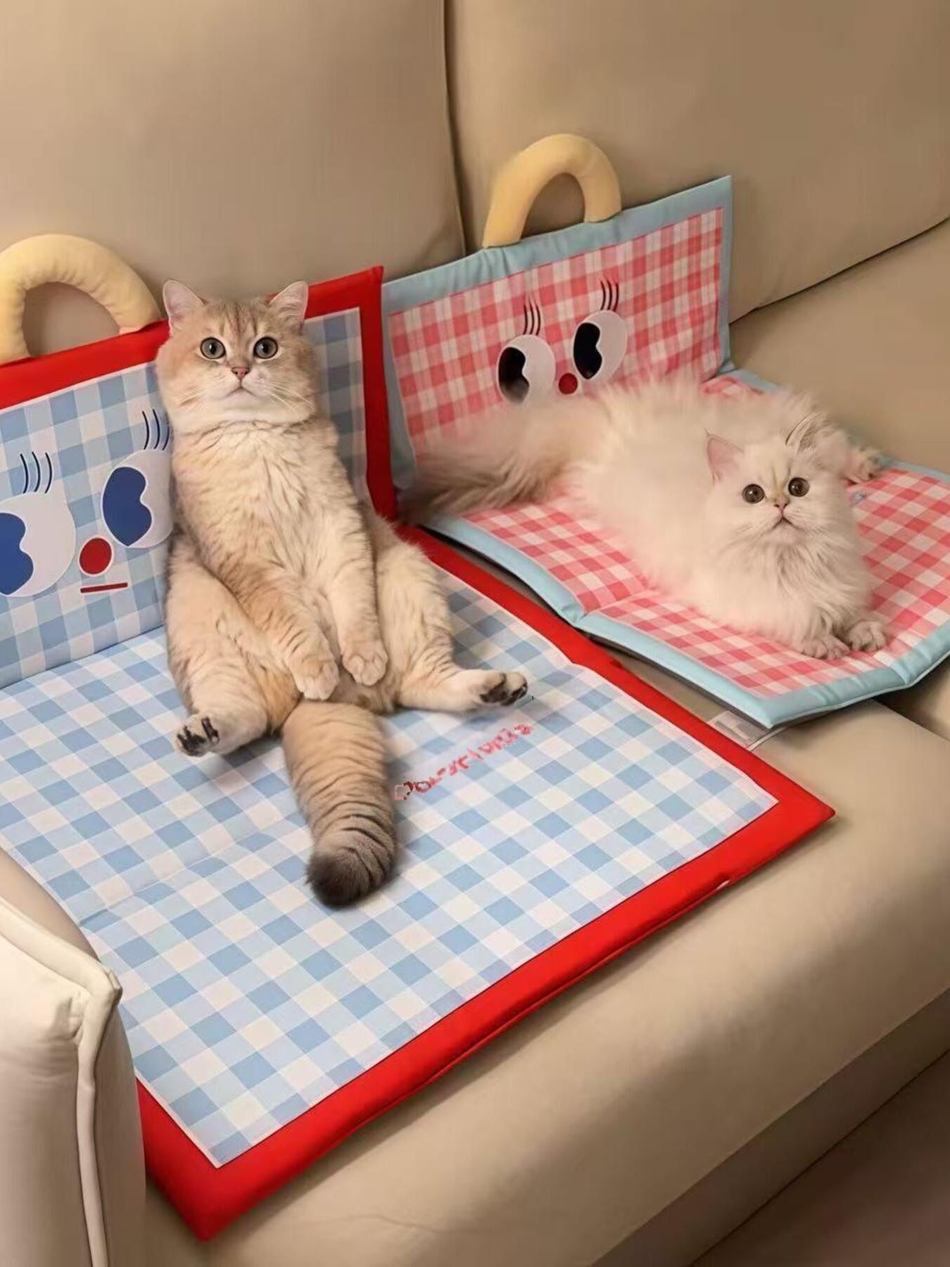 Plaid Pet Mat with Handle