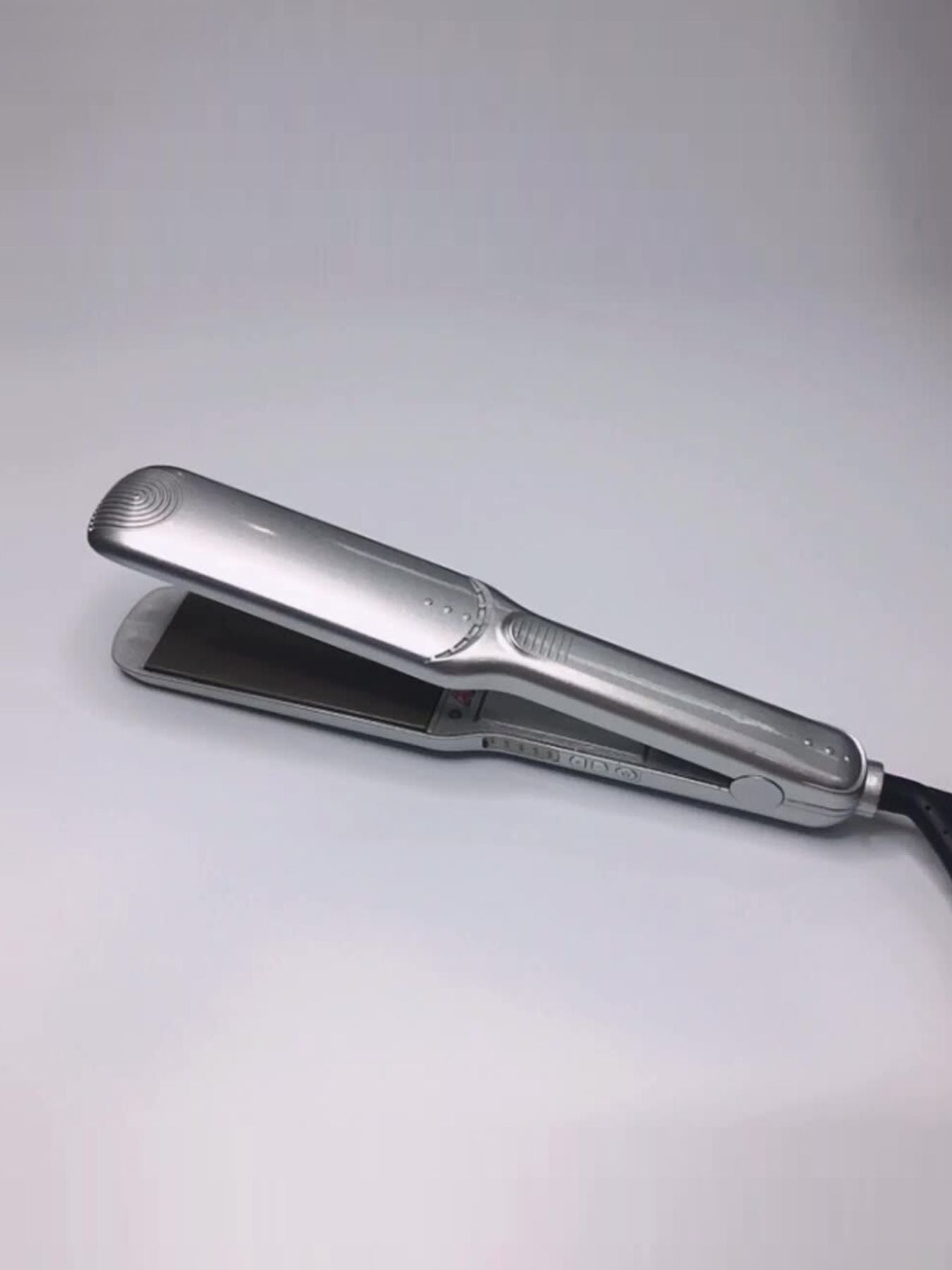 Adjustable Temperature Hair Straightener