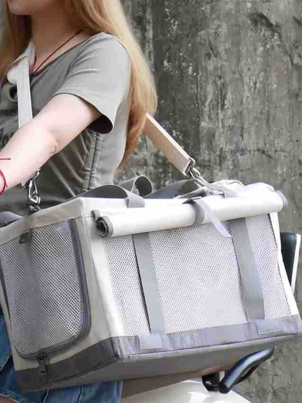 Portable Breathable Pet Carrier Bag
