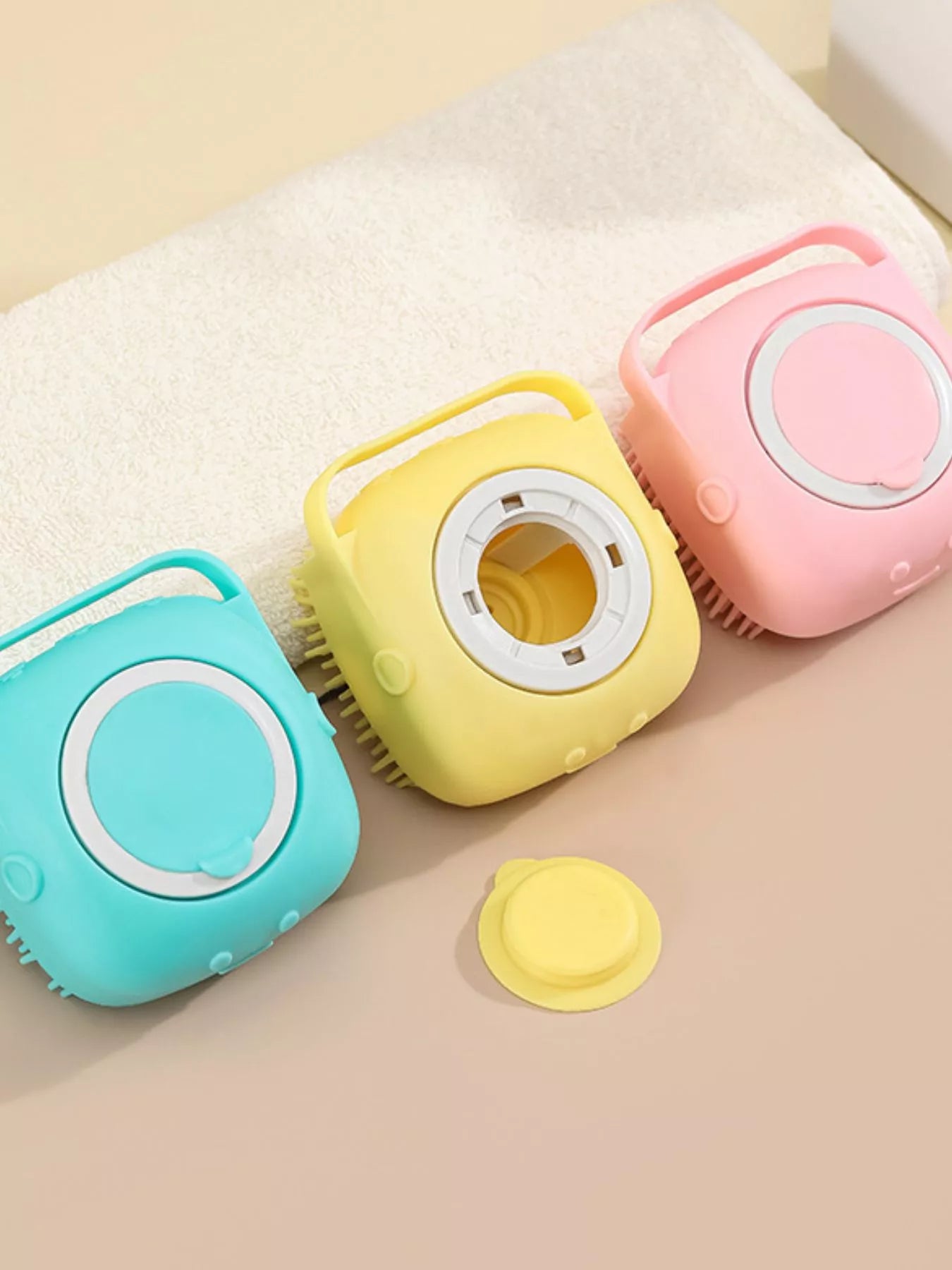 Cute Cartoon Silicone Pet Bath Brush