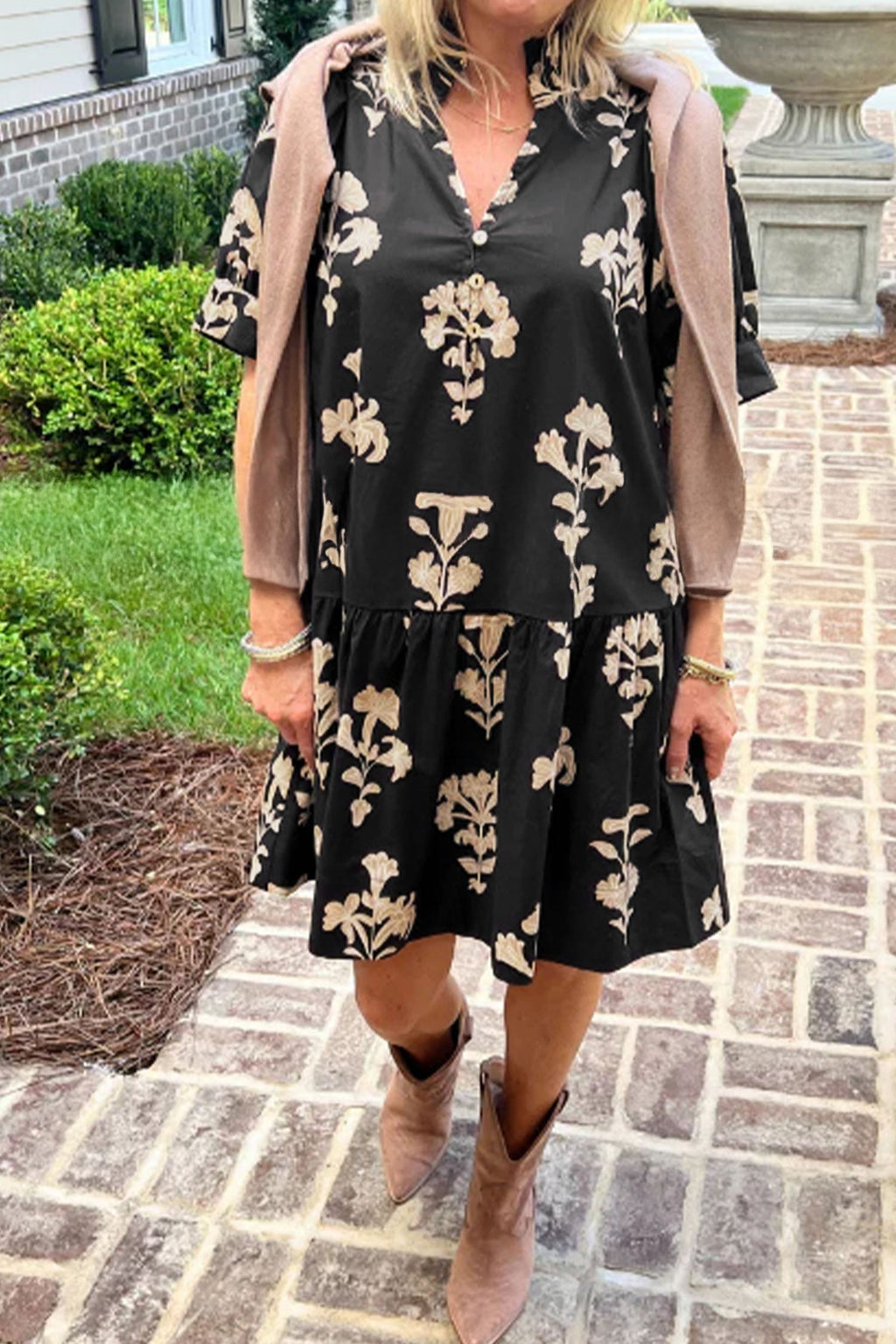 Black Frilled V Neck Puff Short Sleeve Floral Mini Dress