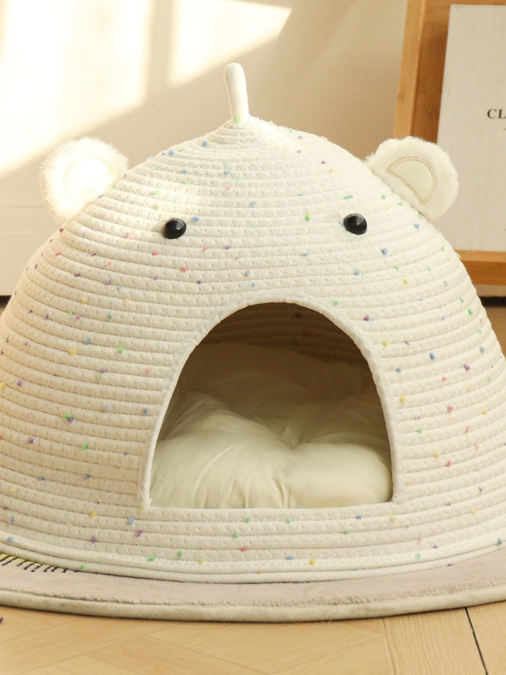 Bear Ear Woven Pet Nest