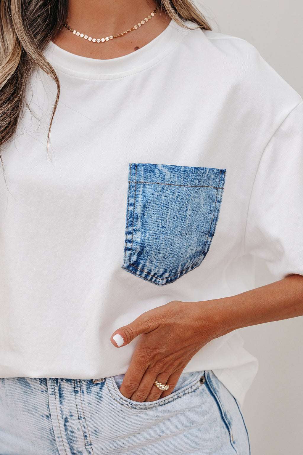 White Color Block Chest Pocket Patched Casual Short Sleeve Top