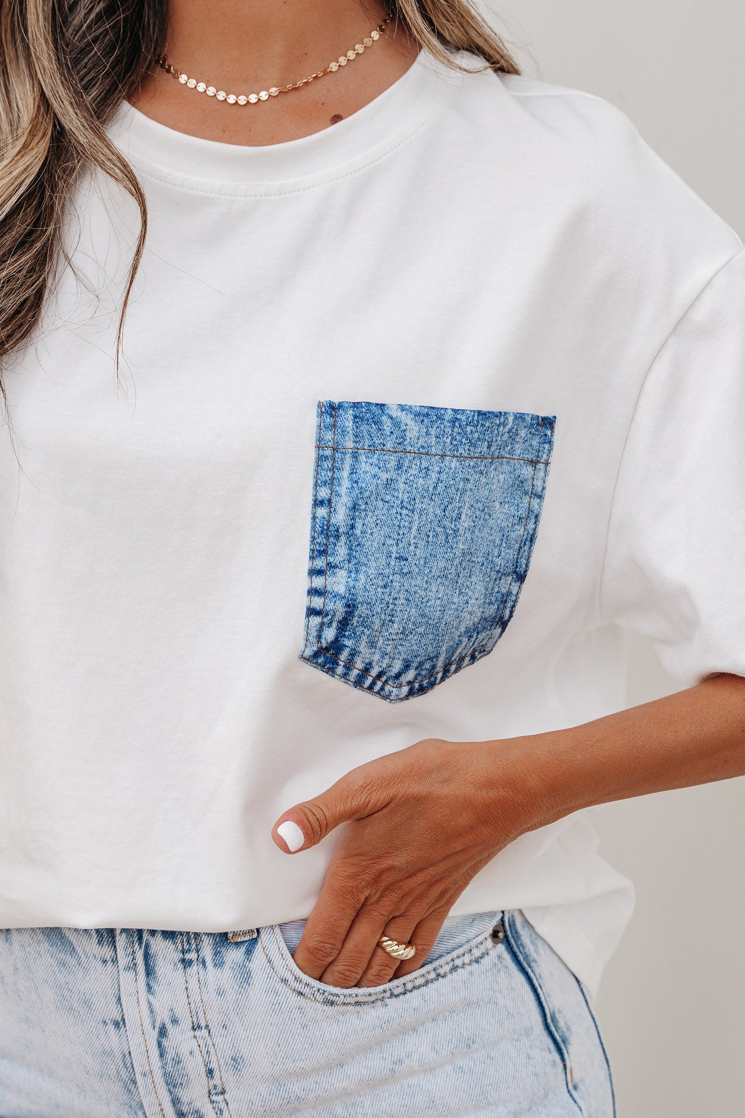 White Color Block Chest Pocket Patched Casual Short Sleeve Top