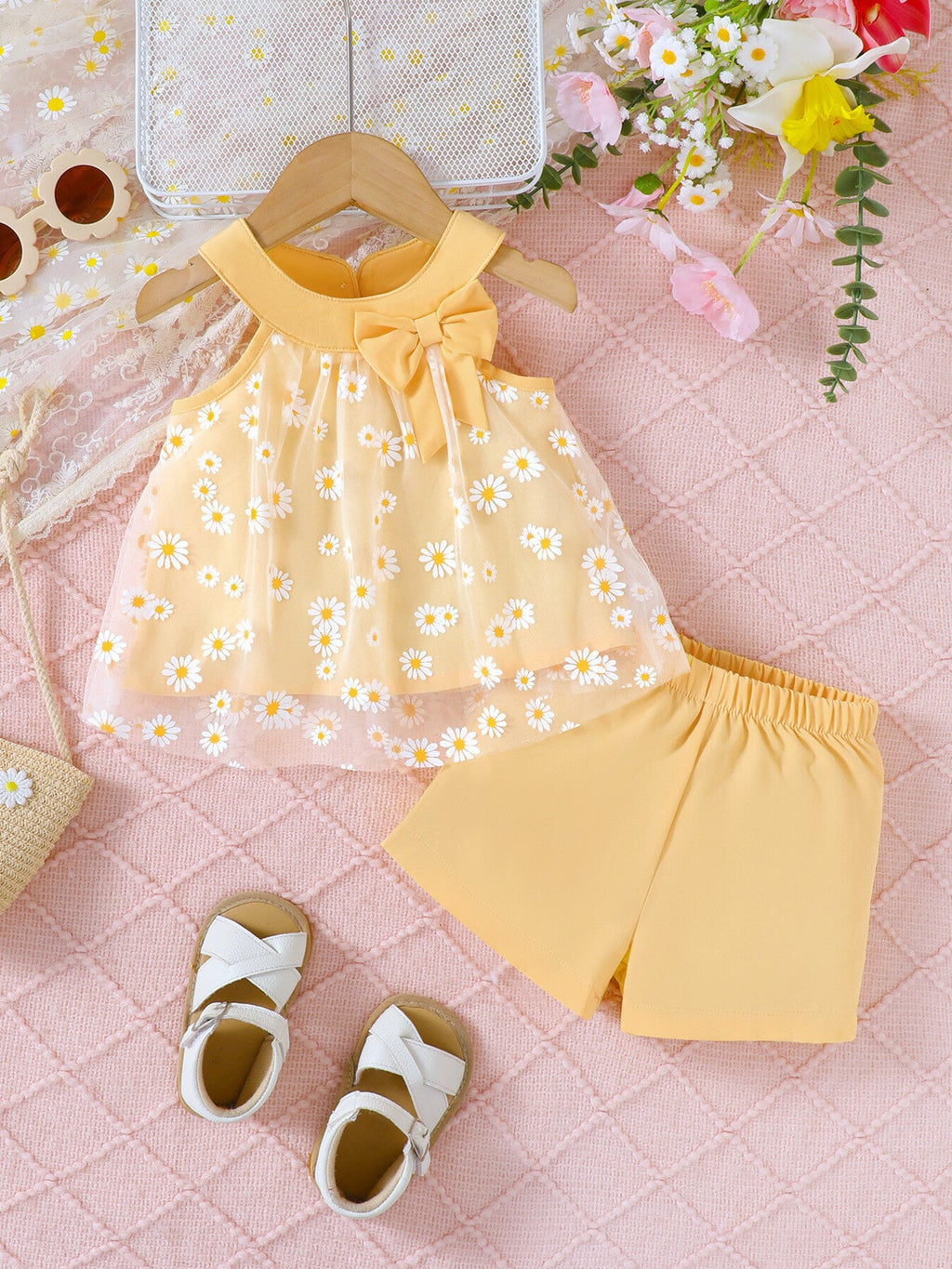 Children's Daisy Print Bow Decor Tank Top & Shorts Set