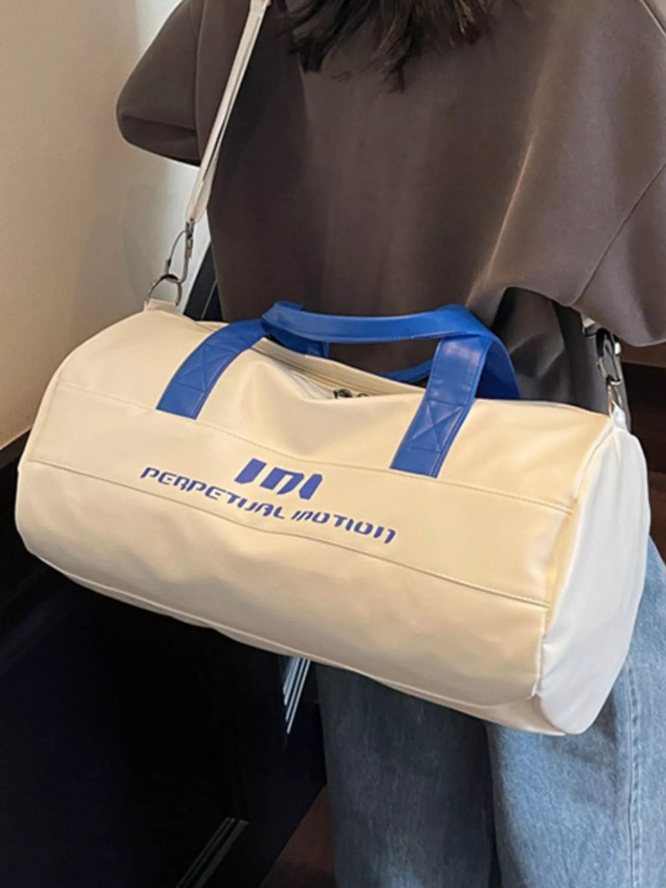 Lightweight Travel Duffel Bag with Shoulder Strap