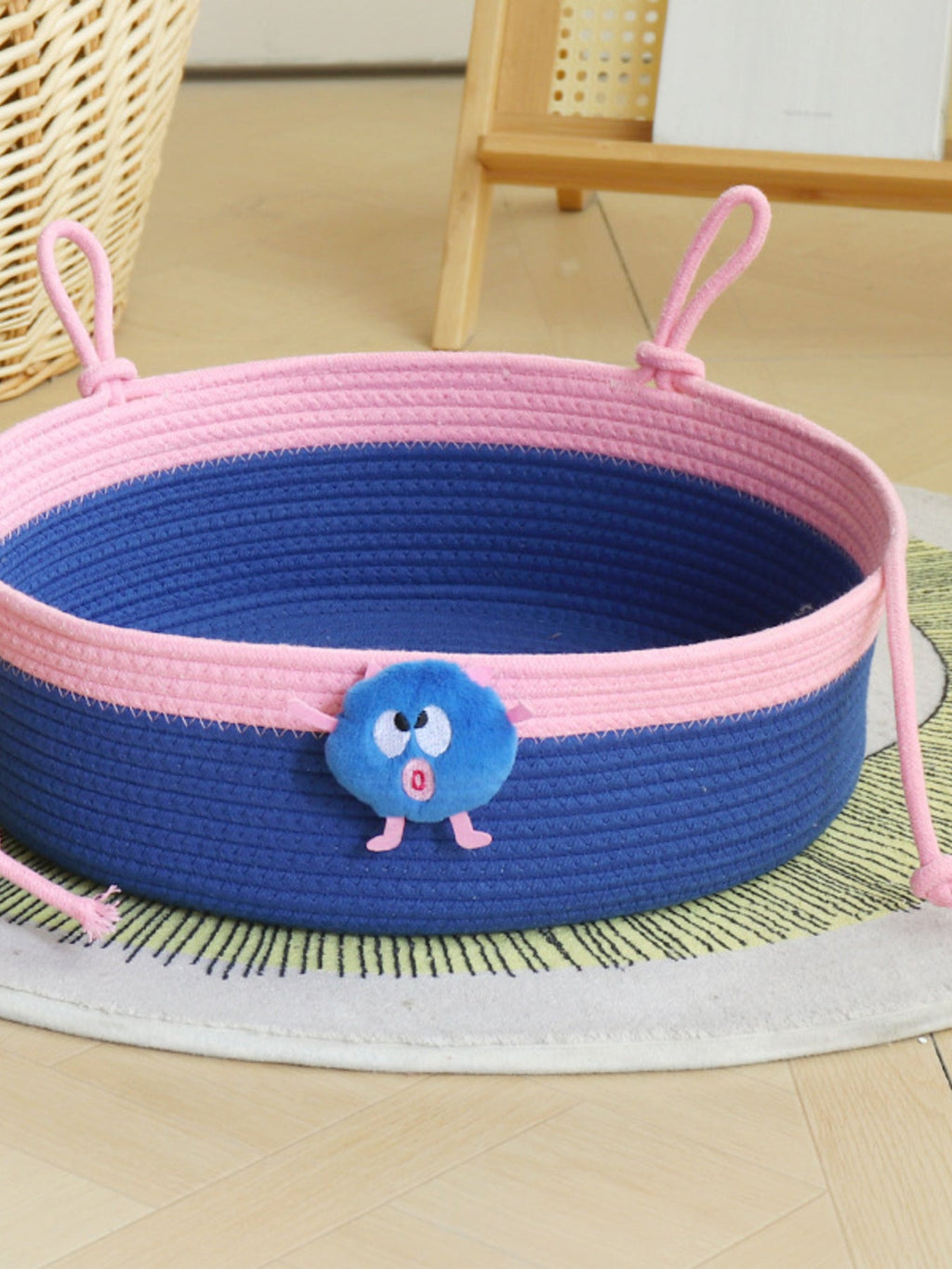 Two-Tone Woven Pet Nest