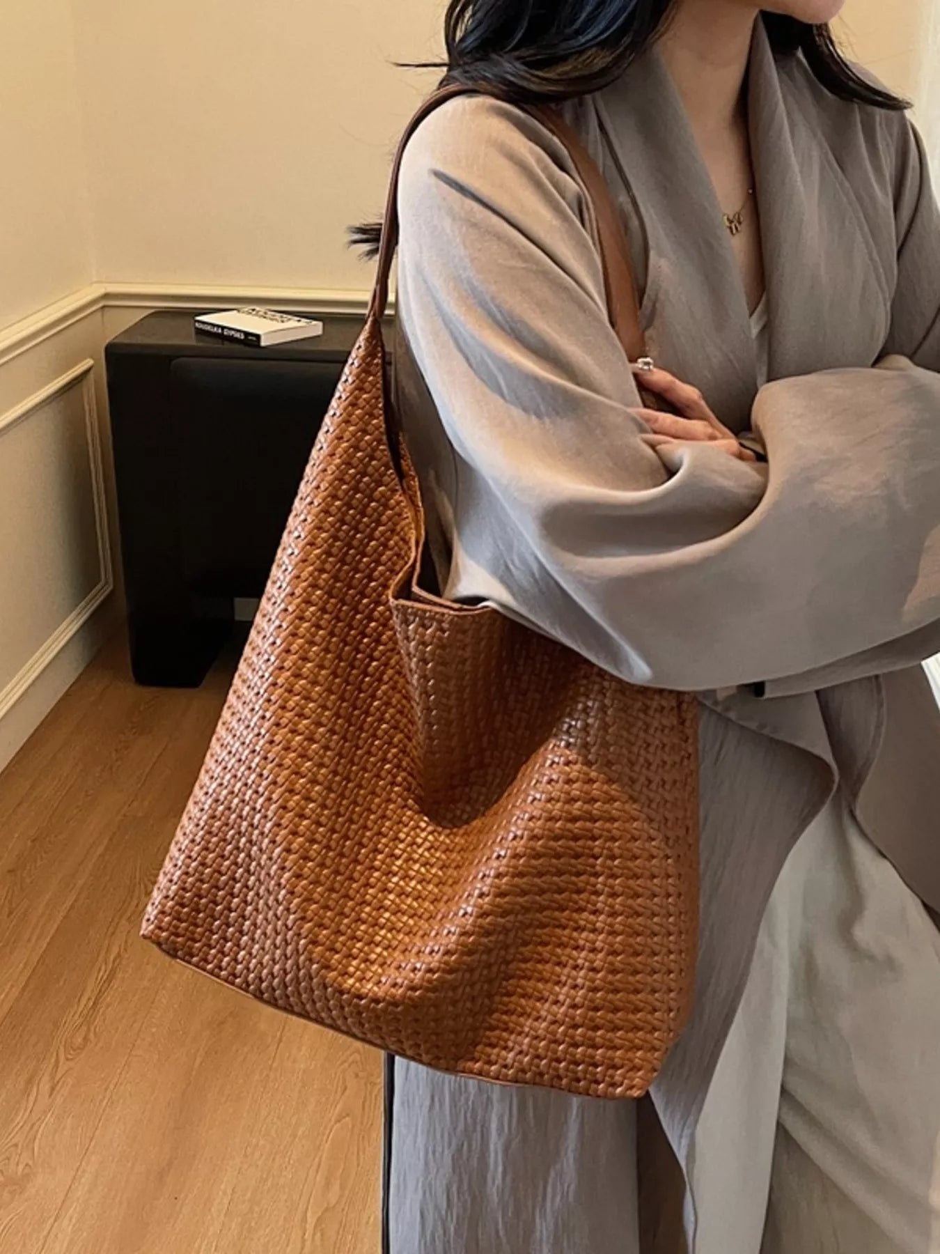 Woven Straw Texture Shoulder Bag