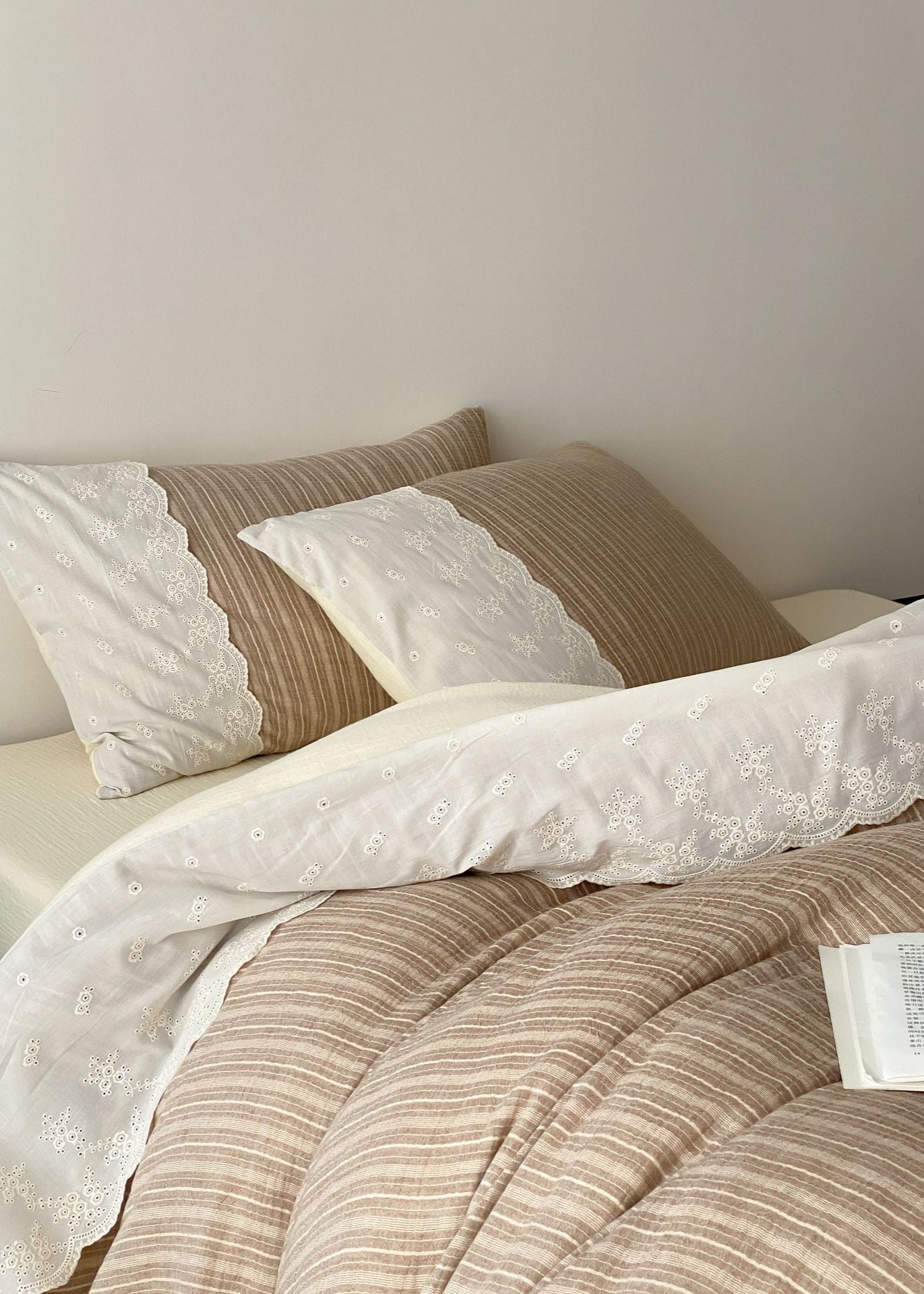 Florence Lace Double Gauze Striped Bedding Set / Beige Brown