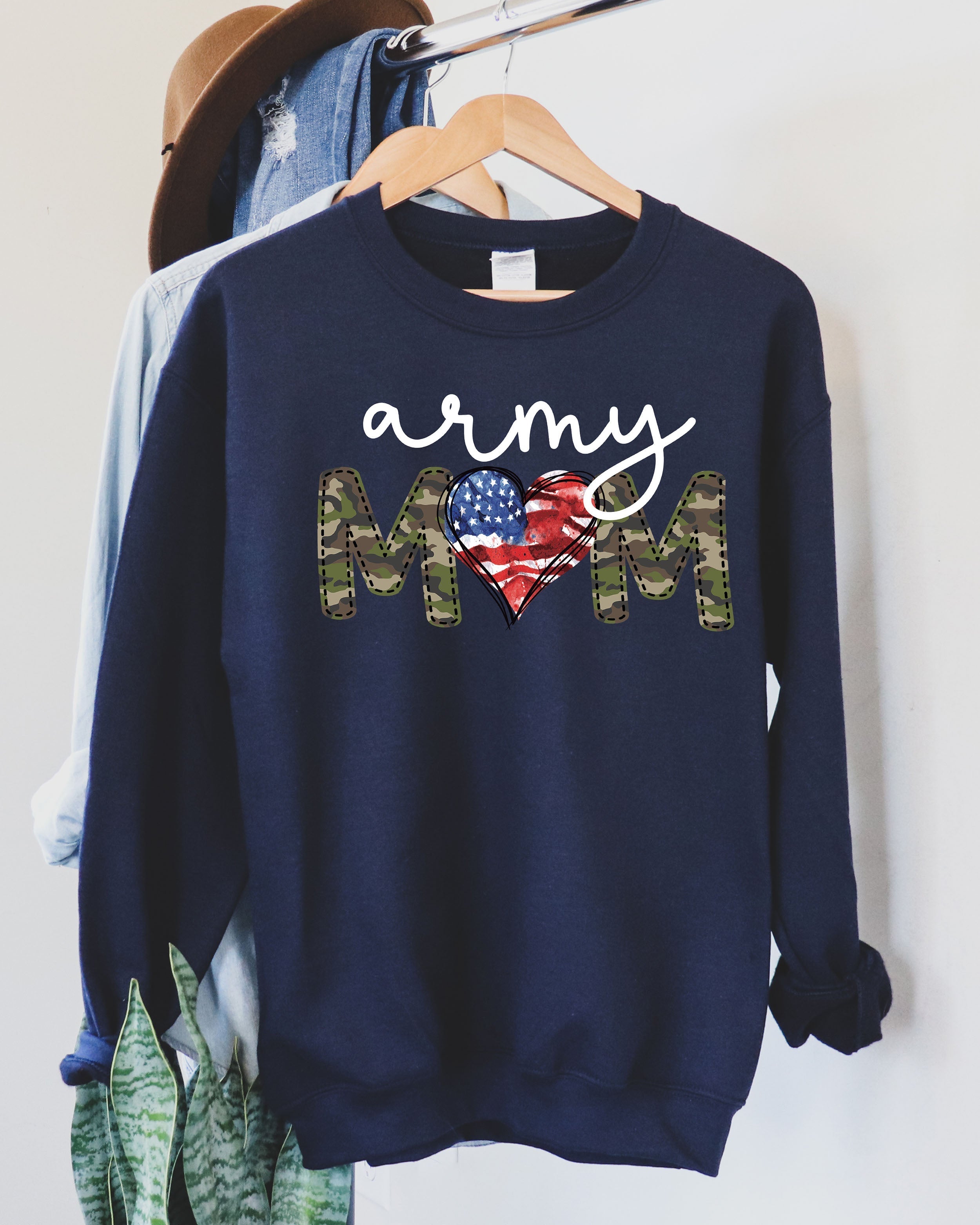 Army Mom Strength And Sacrifice Appreciation Edition Everyday Comfort Sweatshirt