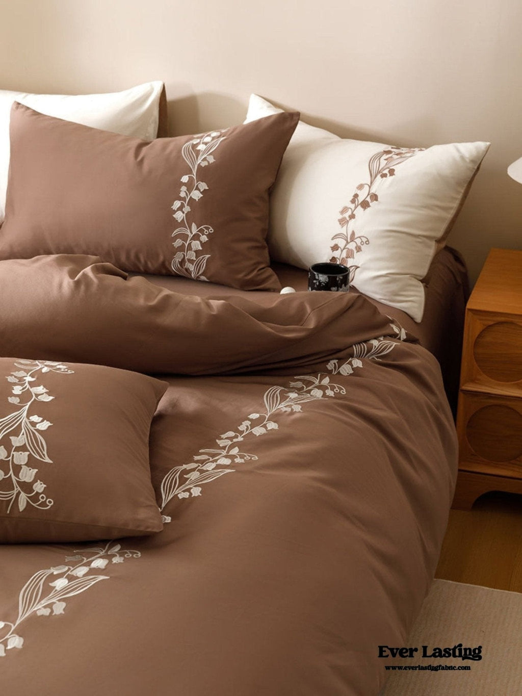 Lily of the Valley Embroidered Silky Bedding Set / Purple
